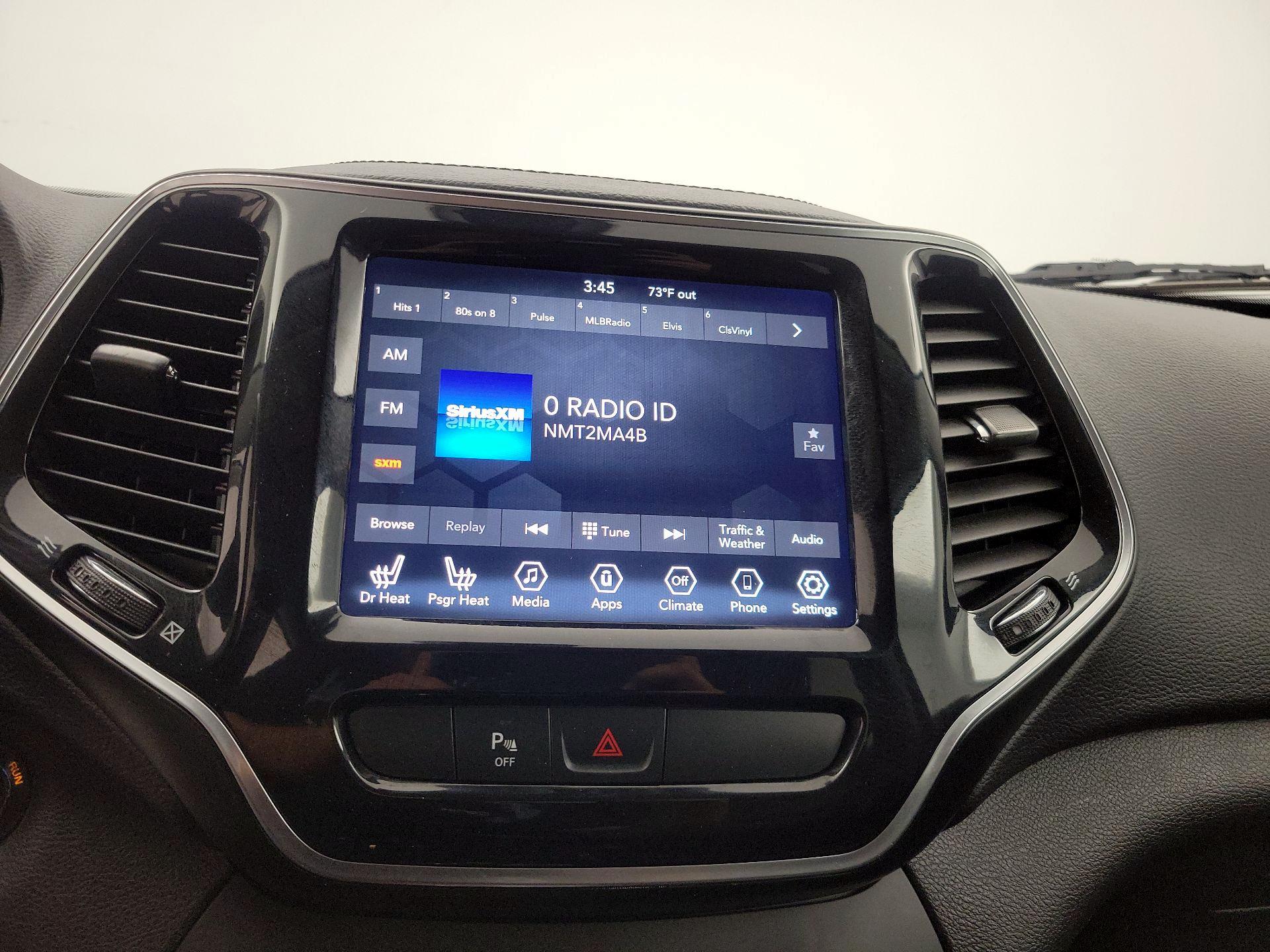 Thumbnail: 2019 Jeep Cherokee - 15