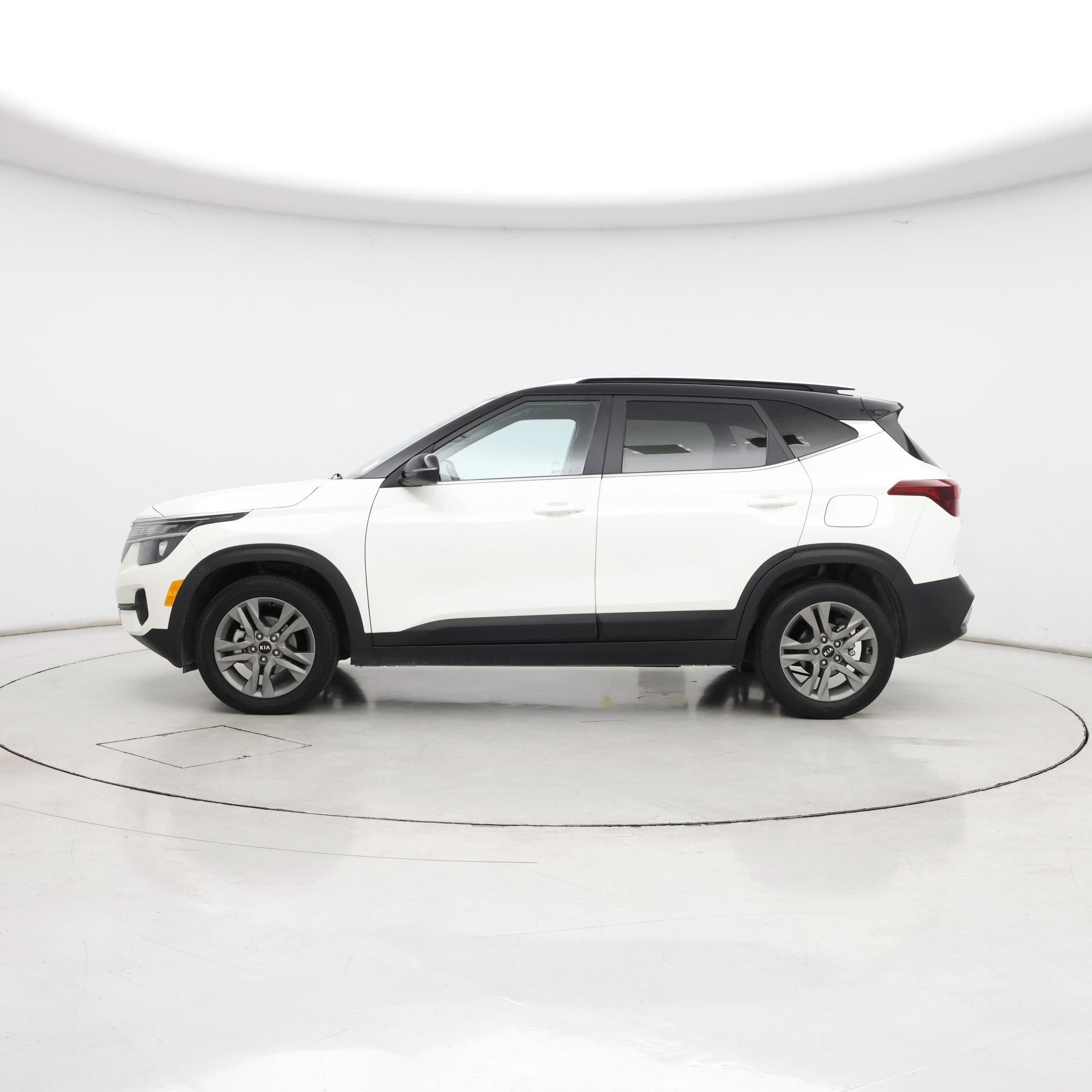 Thumbnail: 2021 Kia Seltos - 3