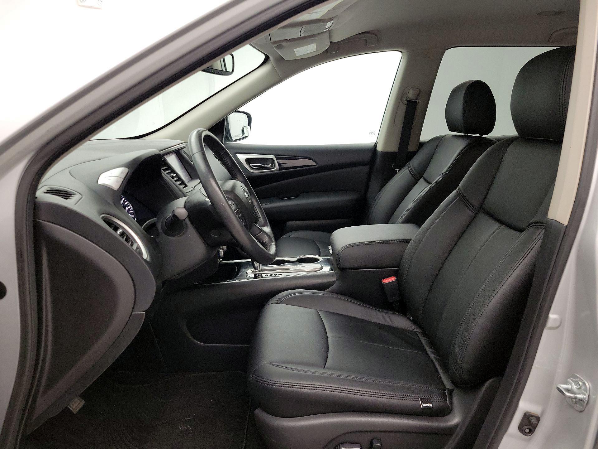 Thumbnail: 2017 Nissan Pathfinder - 11