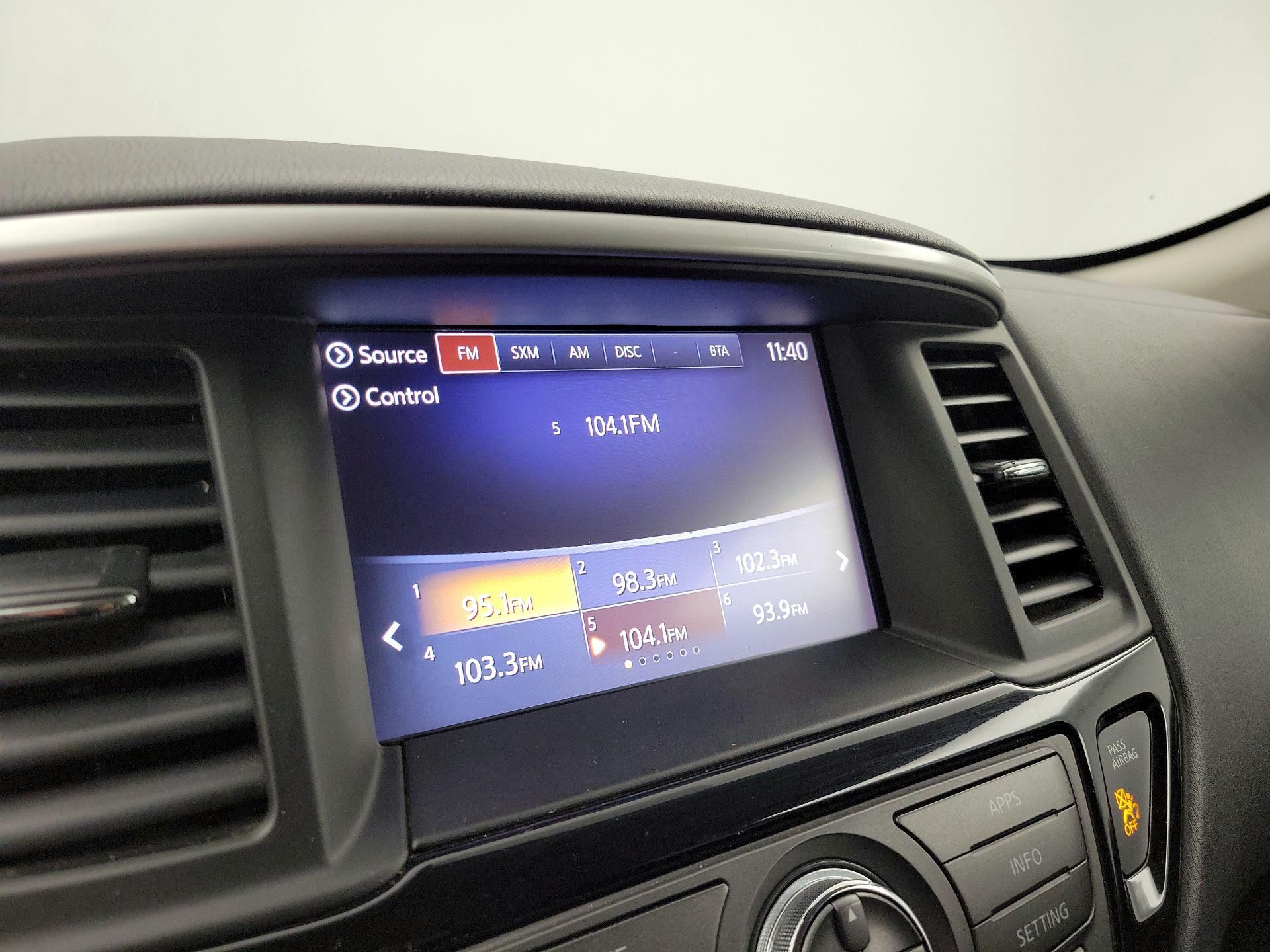 Thumbnail: 2017 Nissan Pathfinder - 15