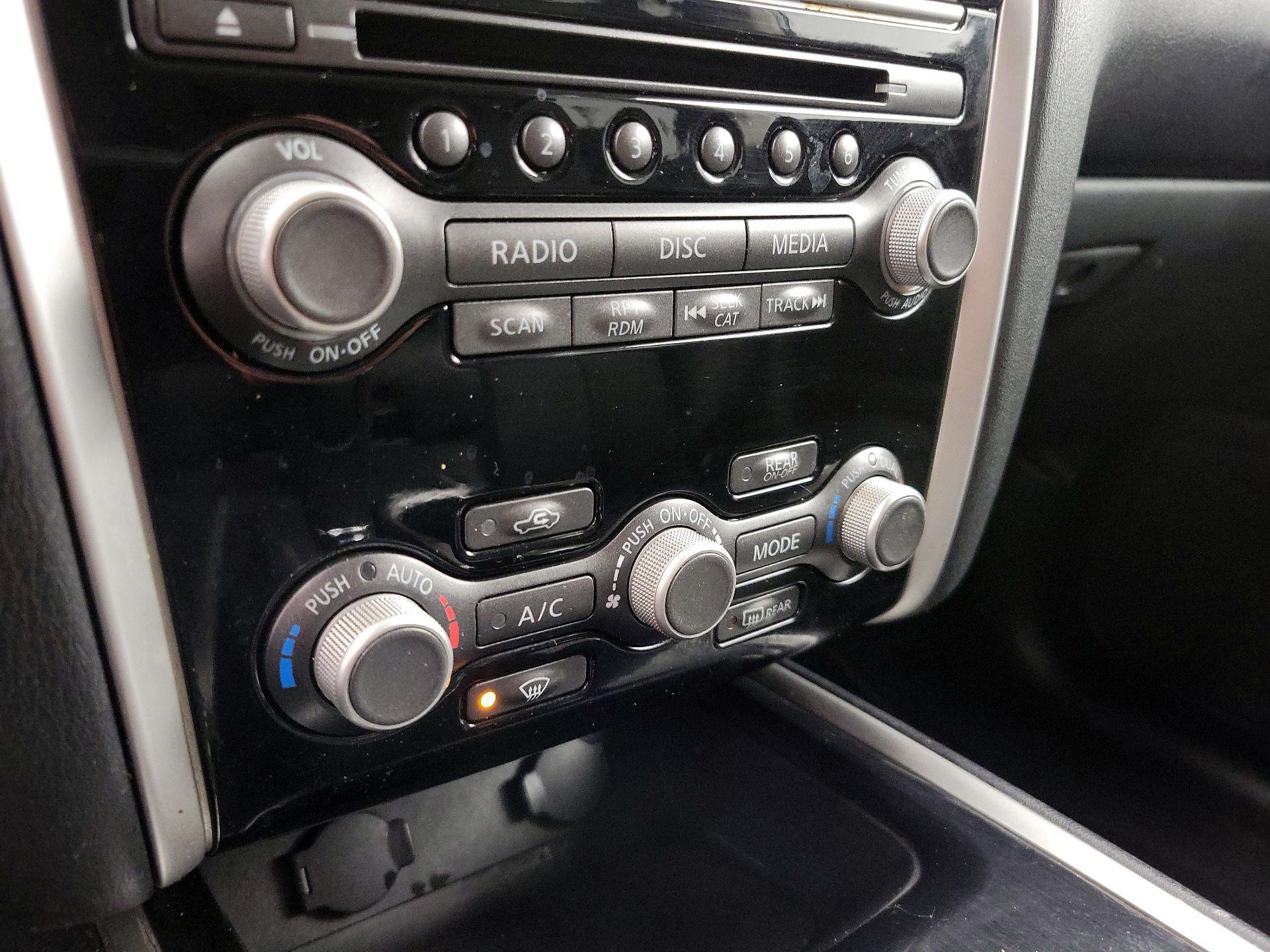 Thumbnail: 2017 Nissan Pathfinder - 16