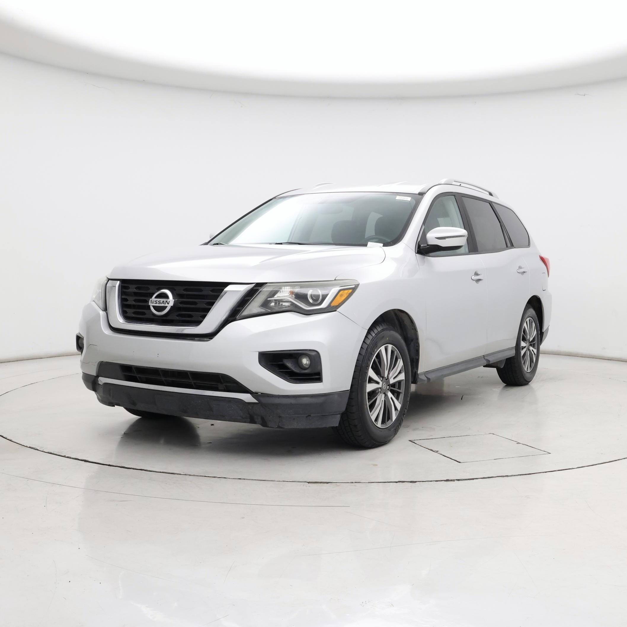 Thumbnail: 2017 Nissan Pathfinder - 4