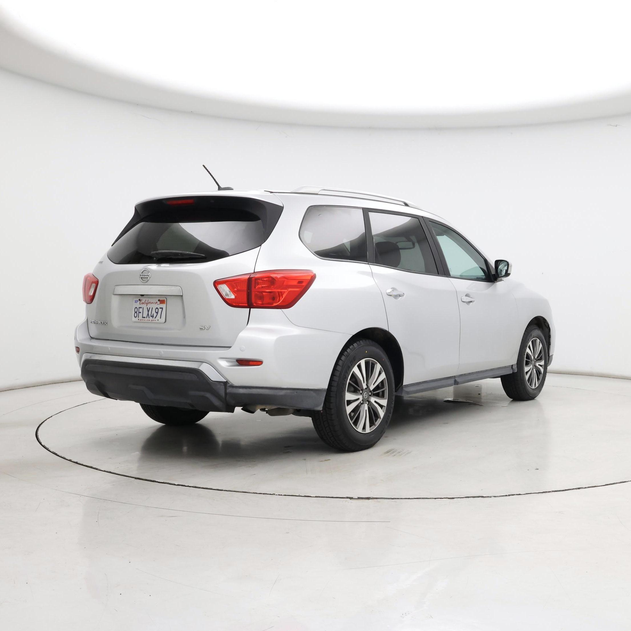 Thumbnail: 2017 Nissan Pathfinder - 8