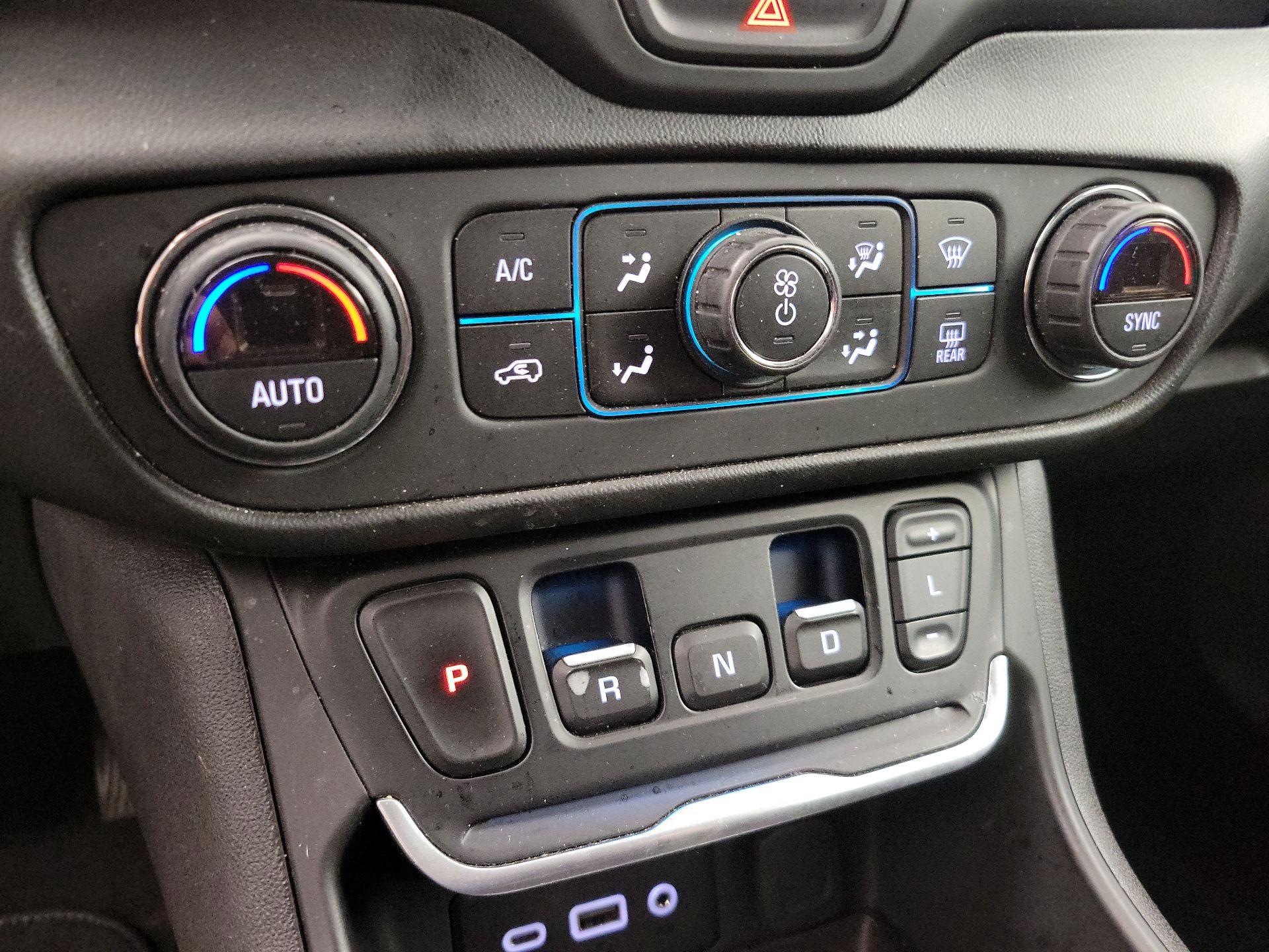 Thumbnail: 2021 GMC Terrain - 16