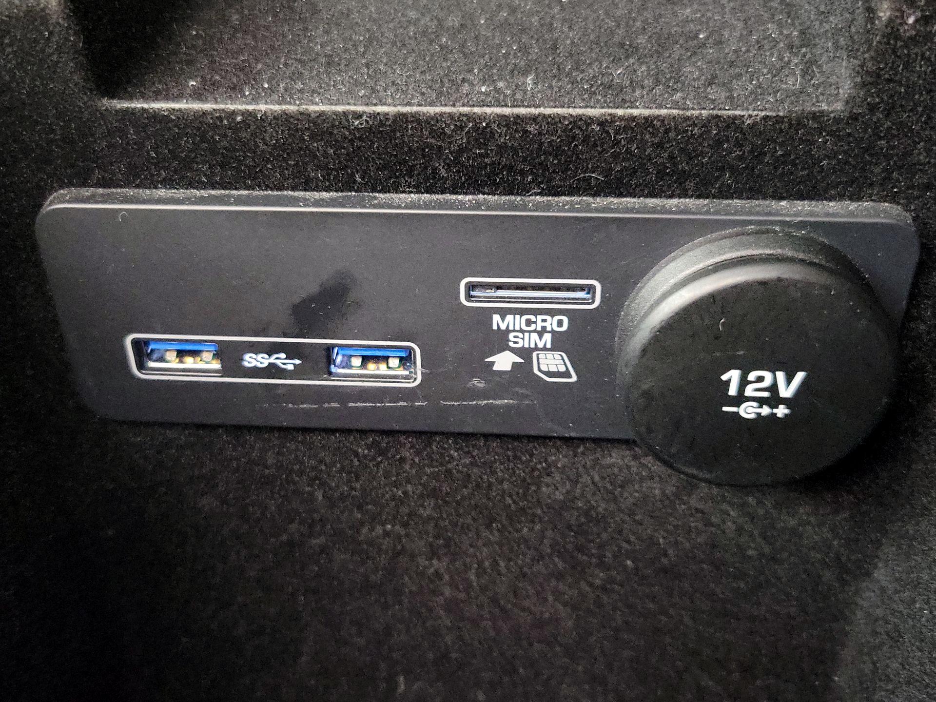 Thumbnail: 2020 Jaguar XE - 17