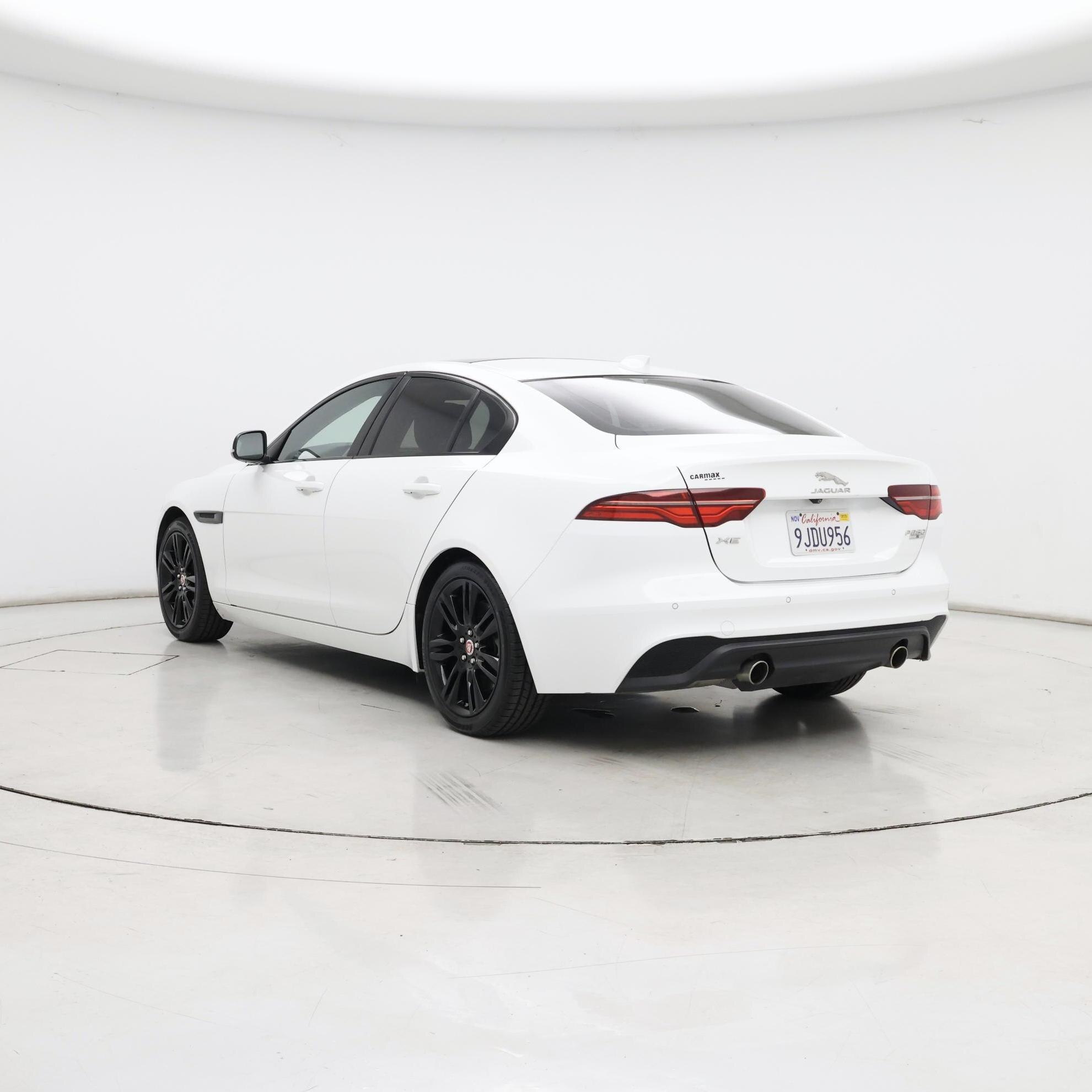 Thumbnail: 2020 Jaguar XE - 2