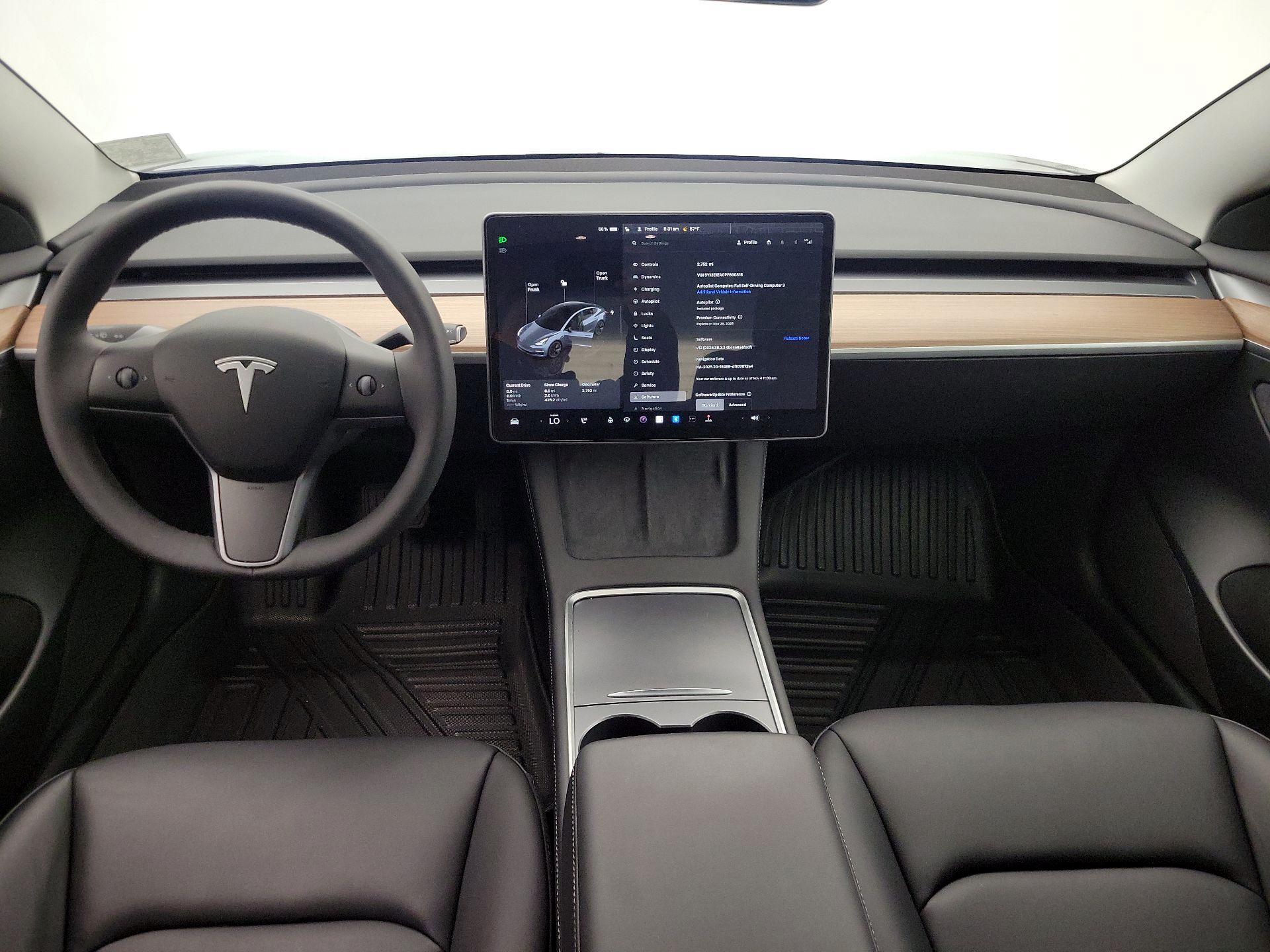 Thumbnail: 2023 Tesla Model 3 - 9