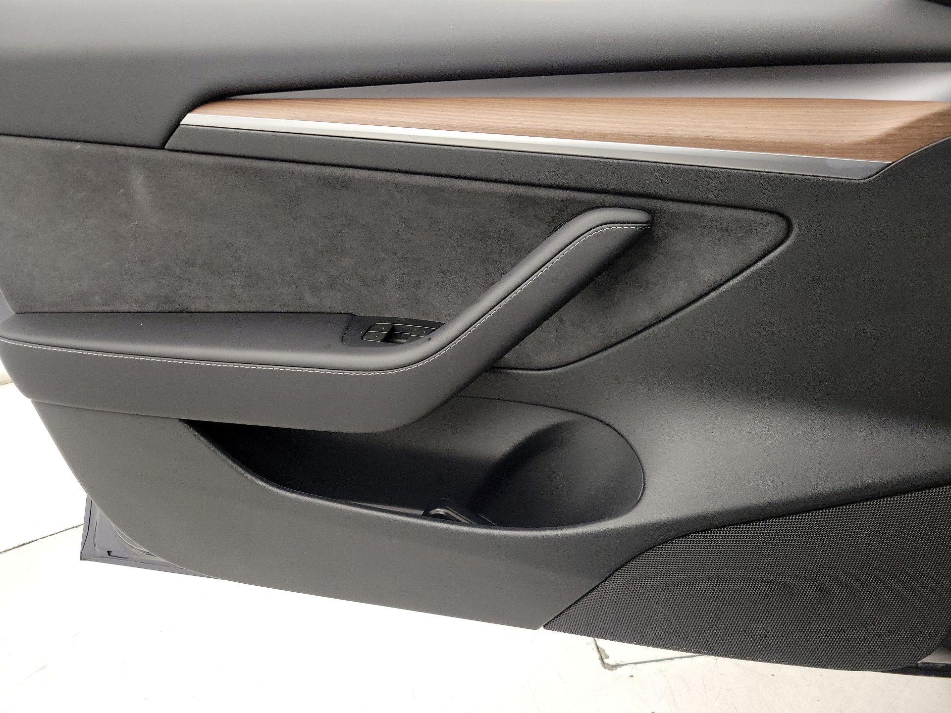 Thumbnail: 2023 Tesla Model 3 - 12