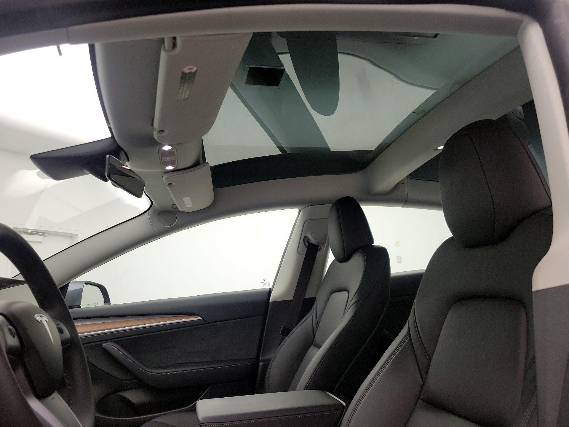 Thumbnail: 2023 Tesla Model 3 - 18