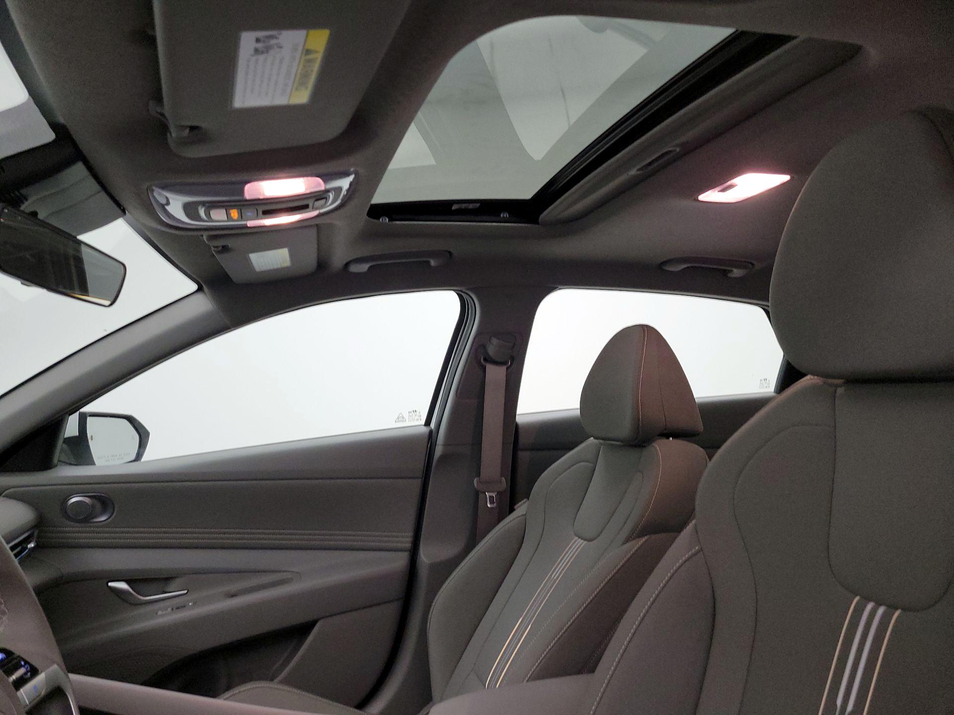 Thumbnail: 2025 Hyundai Elantra - 20