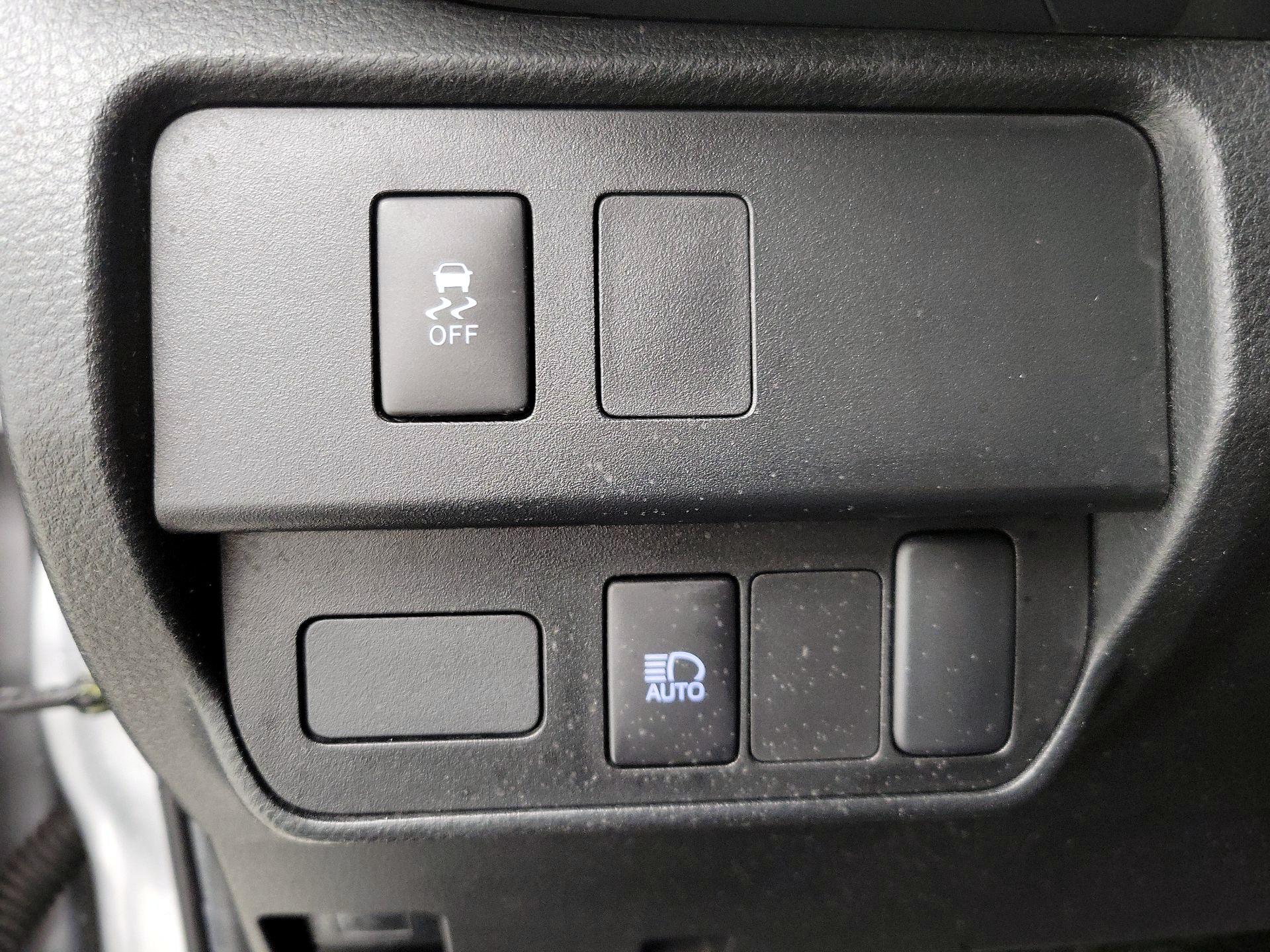 Thumbnail: 2022 Toyota Tacoma - 13