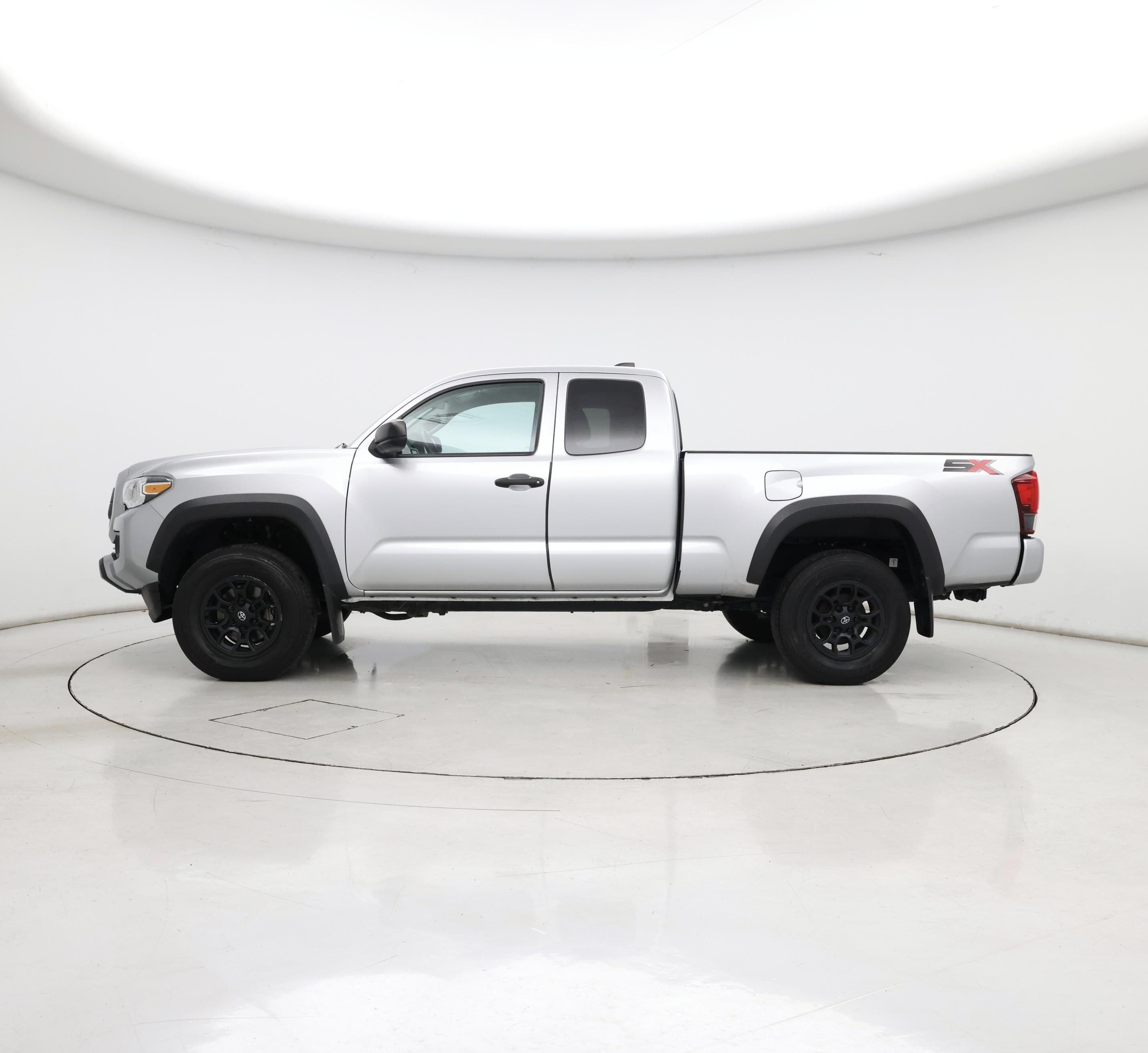 Thumbnail: 2022 Toyota Tacoma - 3