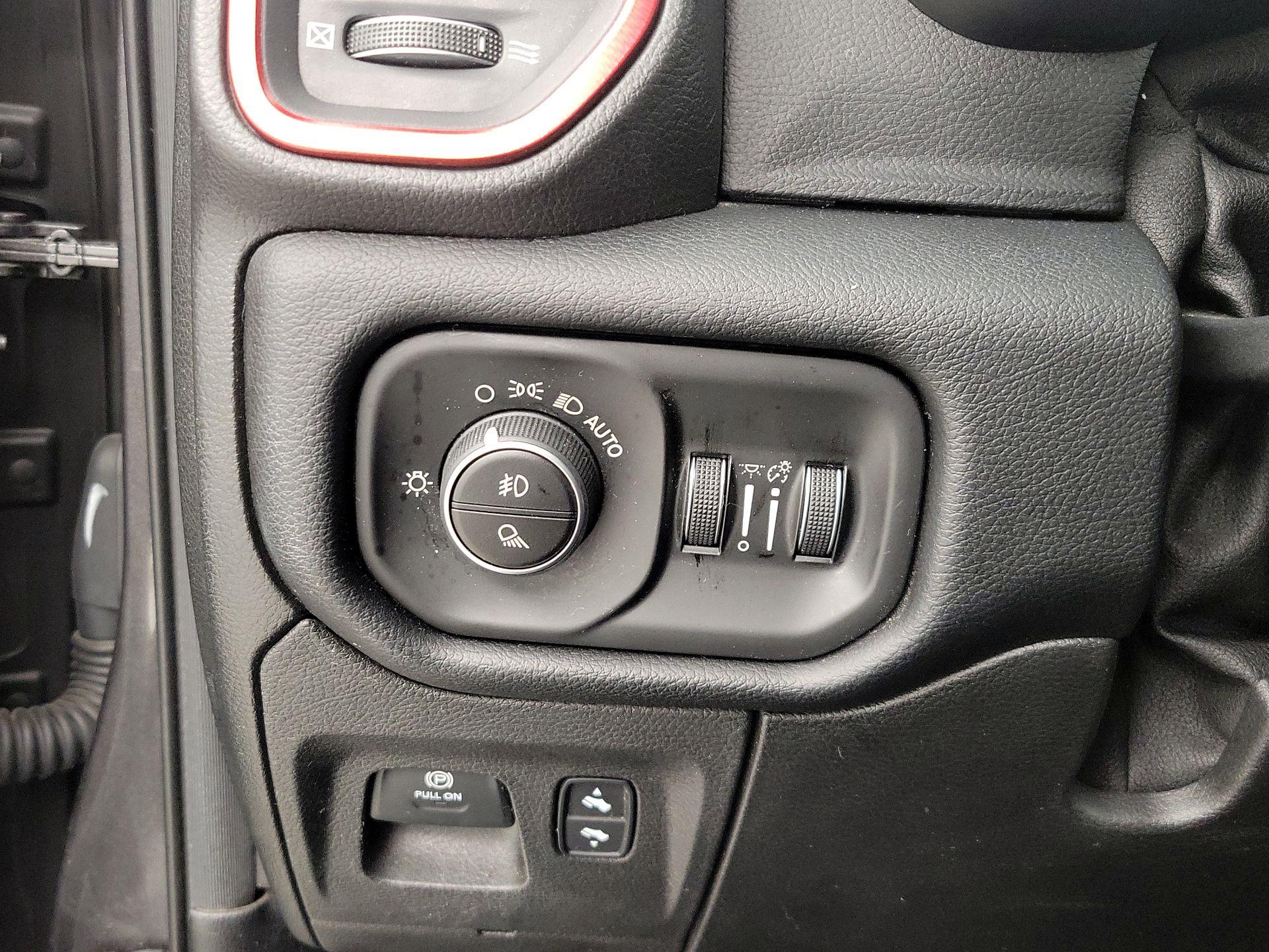 Thumbnail: 2019 RAM 1500 - 13