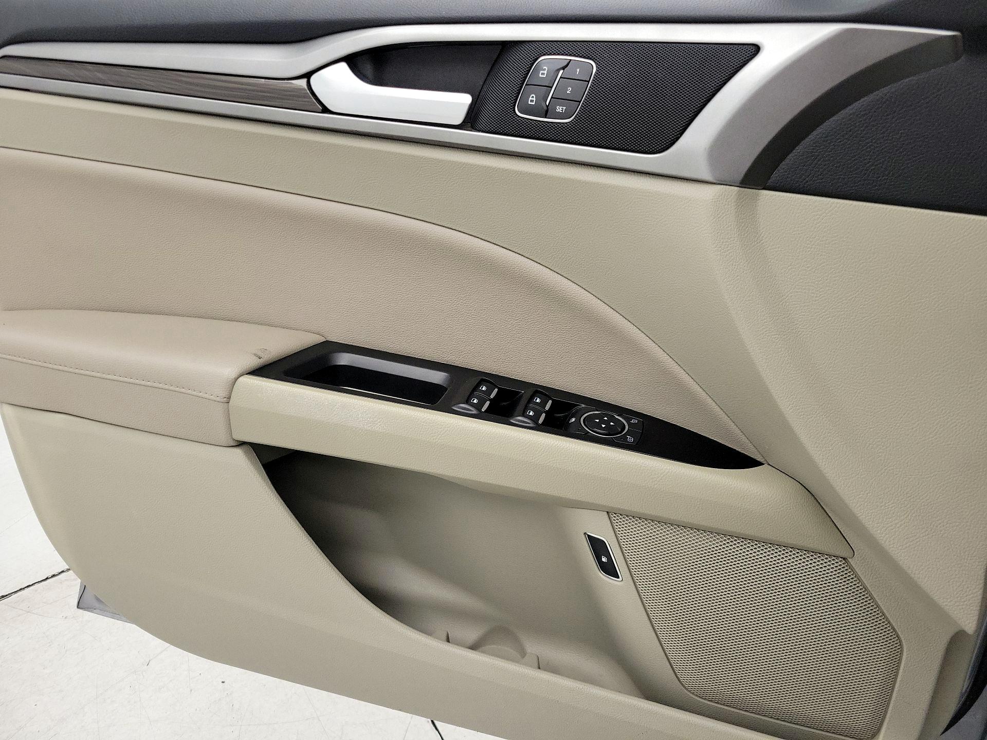 Thumbnail: 2020 Ford Fusion - 12