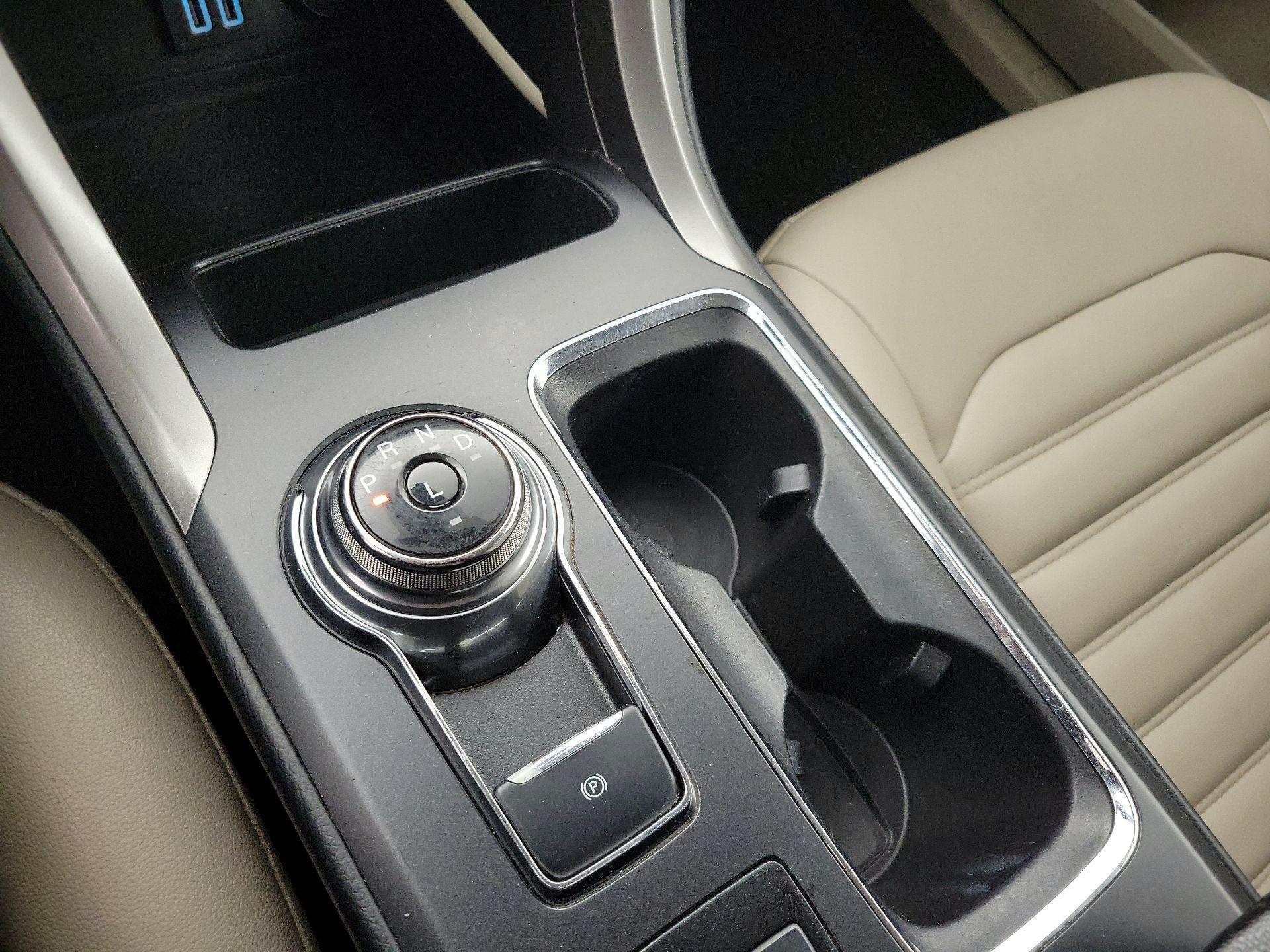 Thumbnail: 2020 Ford Fusion - 18