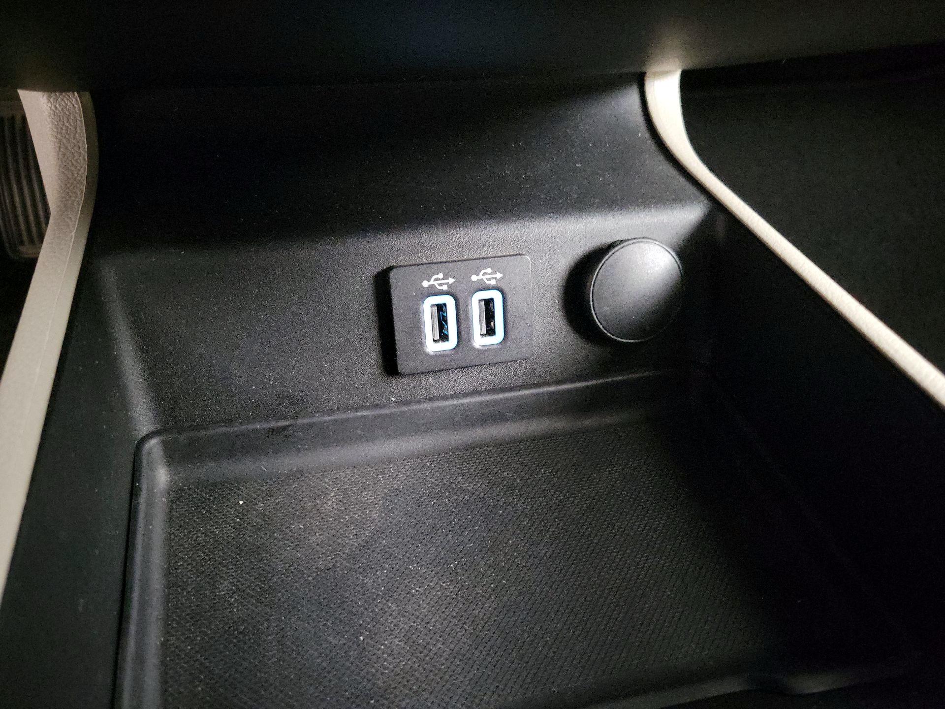 Thumbnail: 2020 Ford Fusion - 19