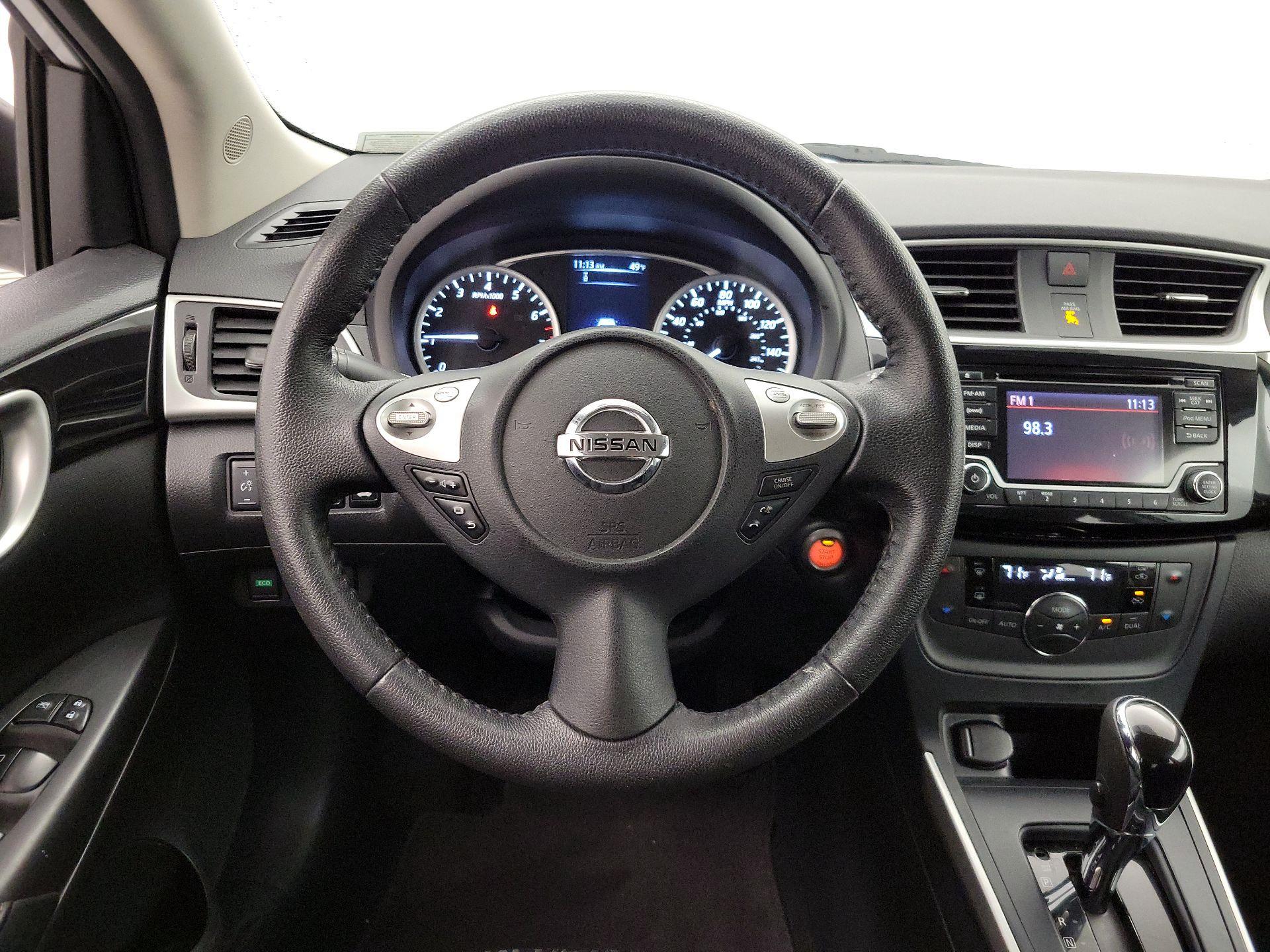 Thumbnail: 2018 Nissan Sentra - 10