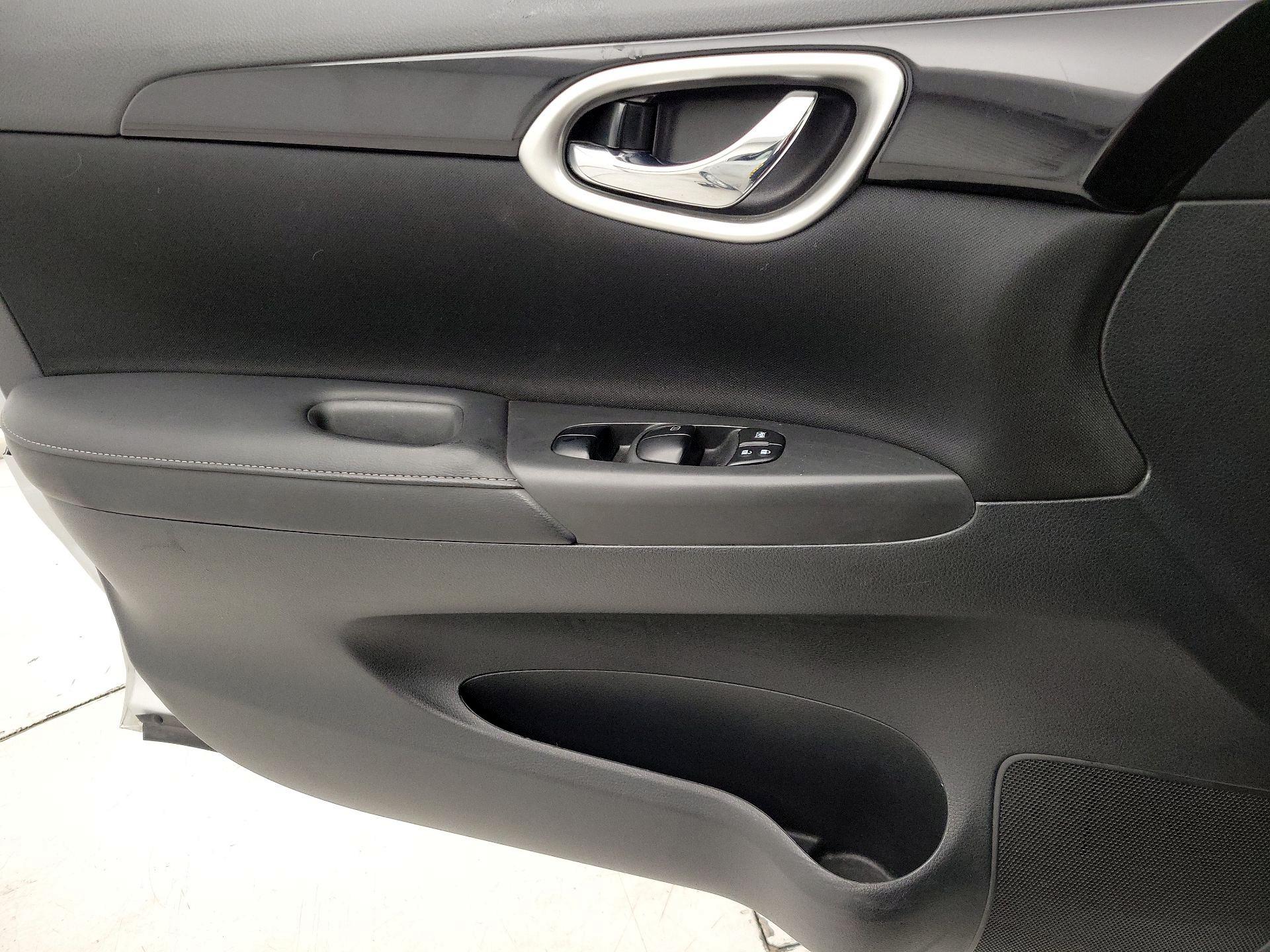 Thumbnail: 2018 Nissan Sentra - 12