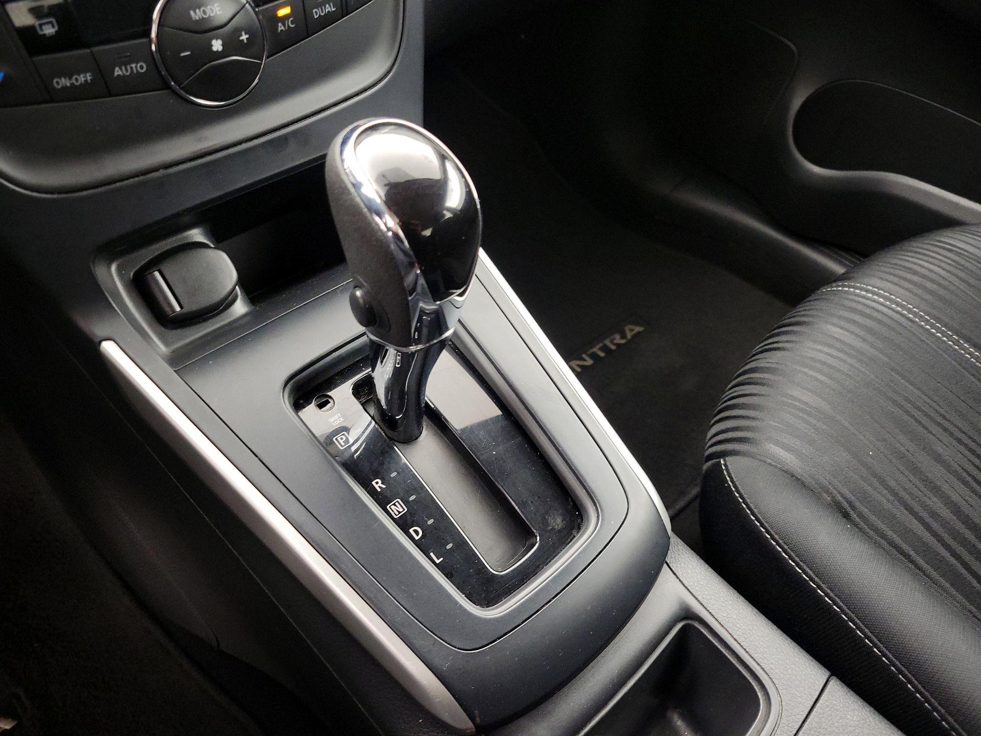 Thumbnail: 2018 Nissan Sentra - 17