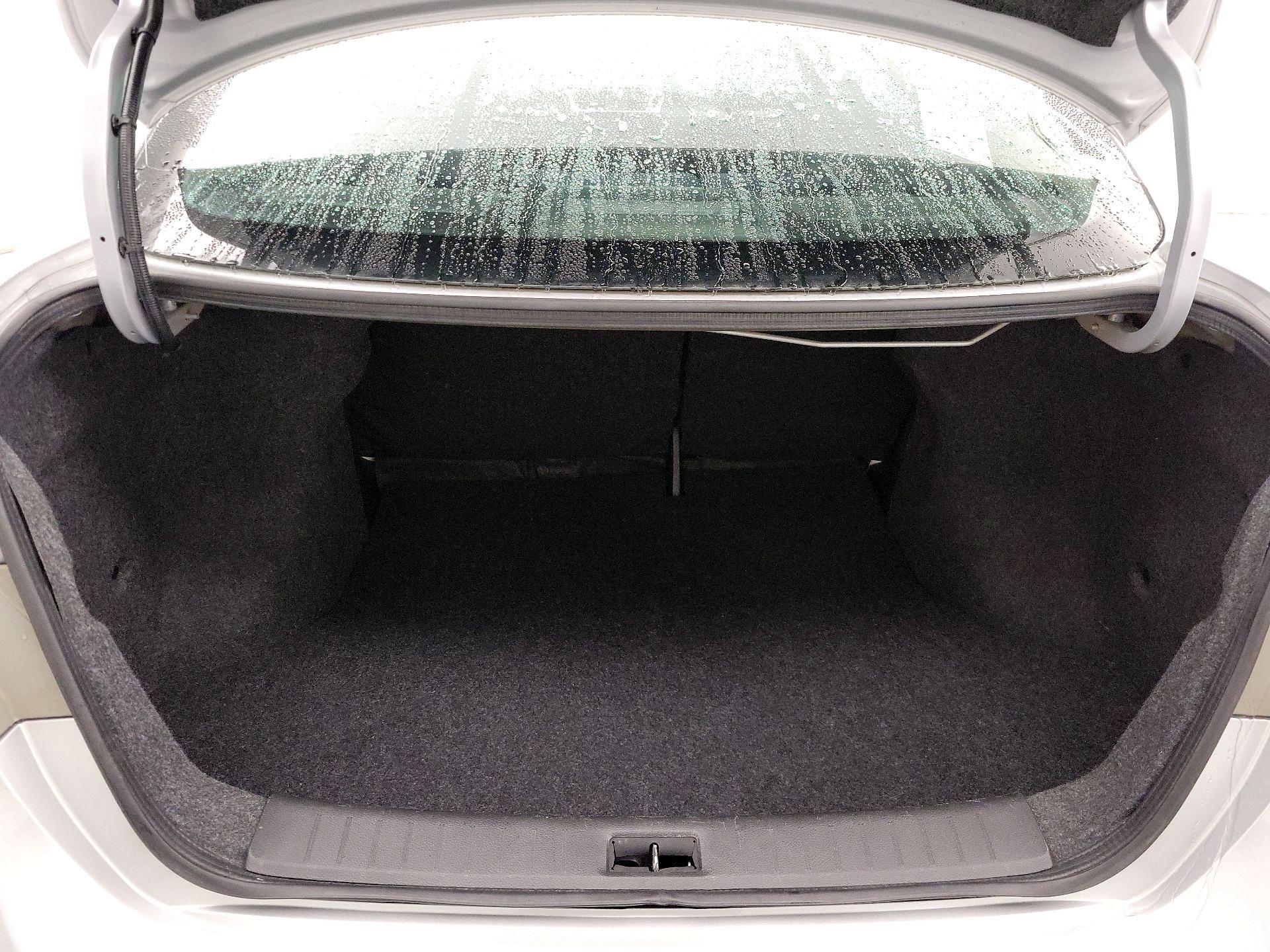 Thumbnail: 2018 Nissan Sentra - 19