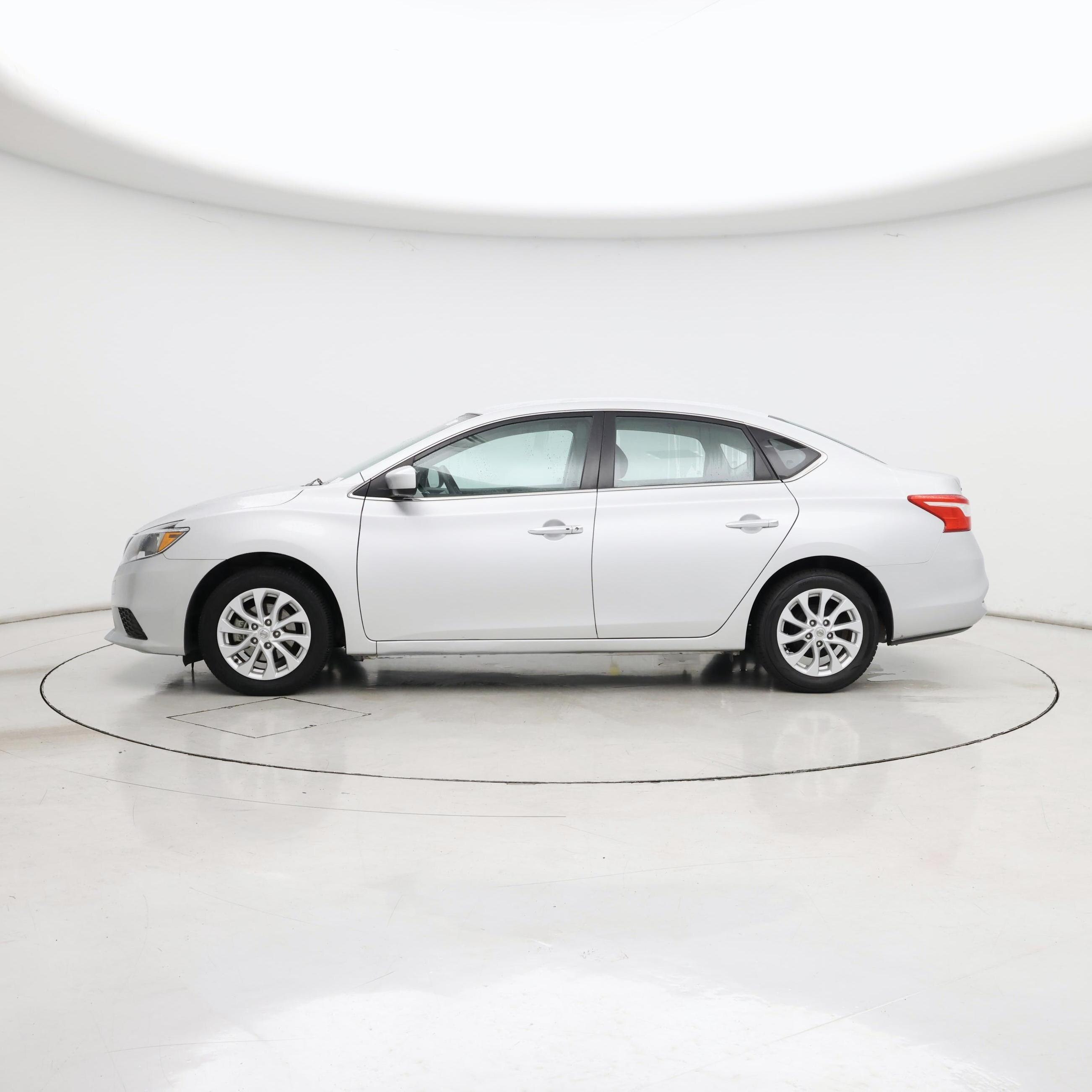 Thumbnail: 2018 Nissan Sentra - 3