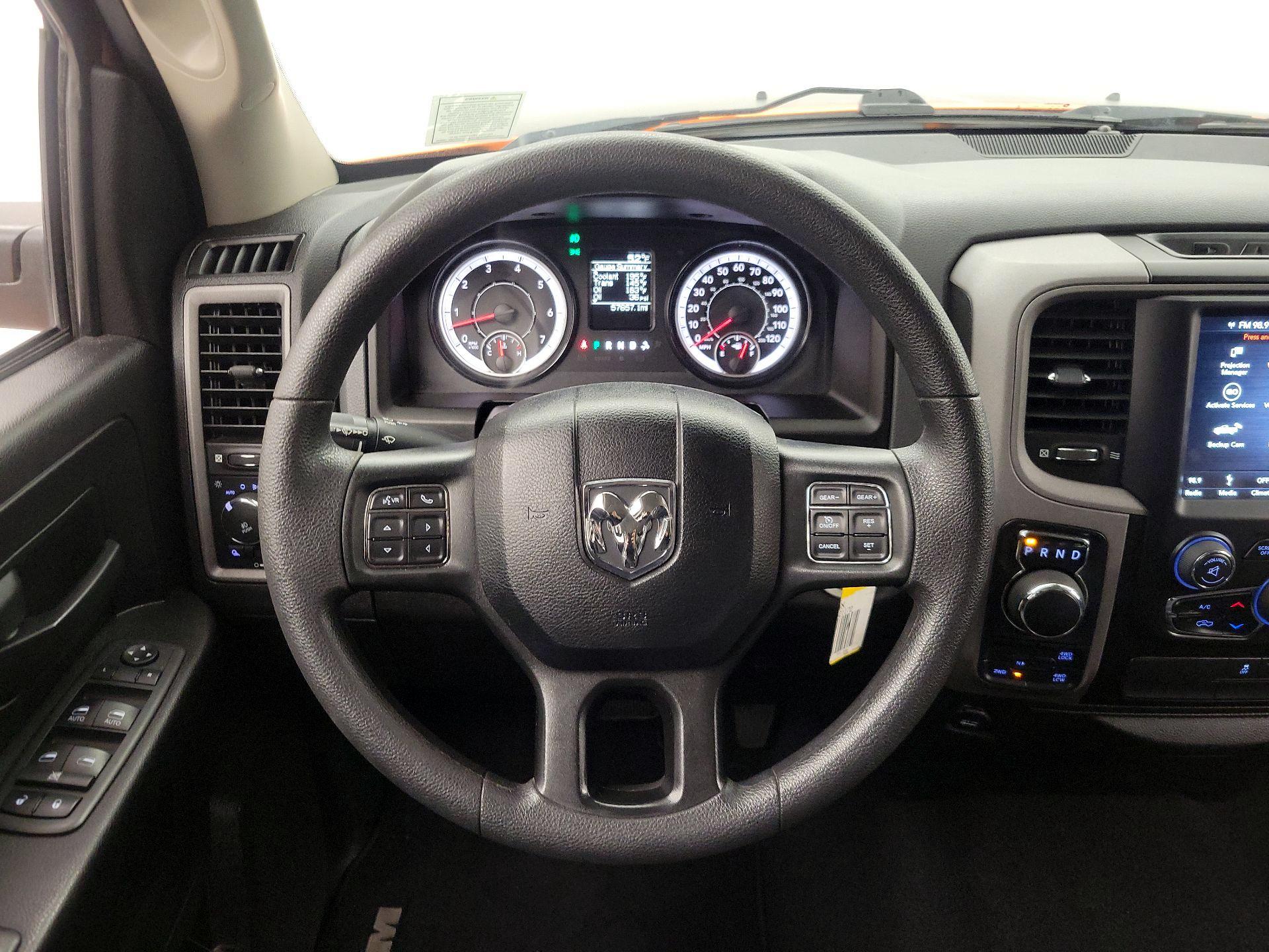 Thumbnail: 2019 RAM 1500 Classic - 10