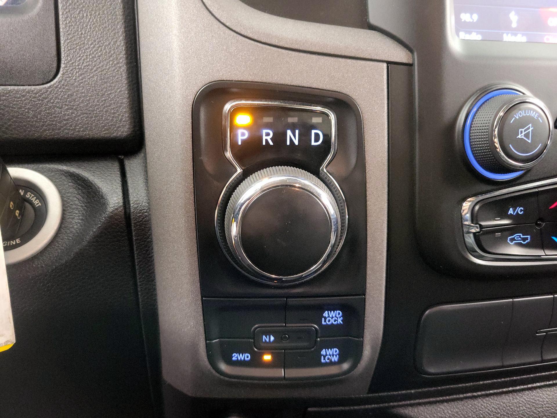 Thumbnail: 2019 RAM 1500 Classic - 17