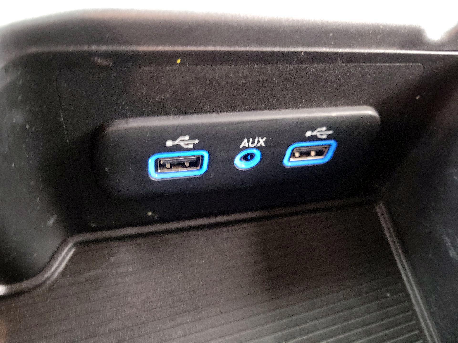 Thumbnail: 2019 RAM 1500 Classic - 18