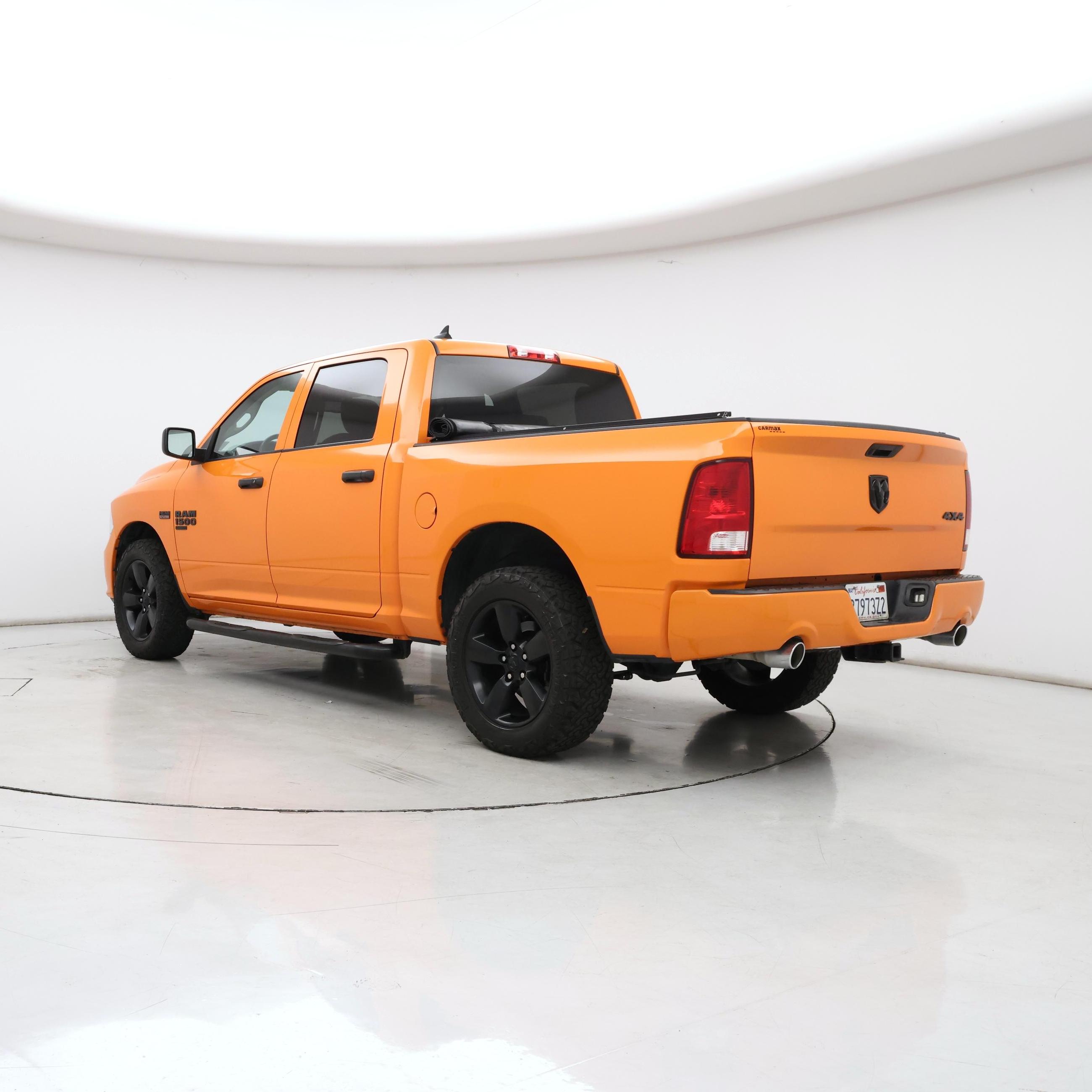 Thumbnail: 2019 RAM 1500 Classic - 2