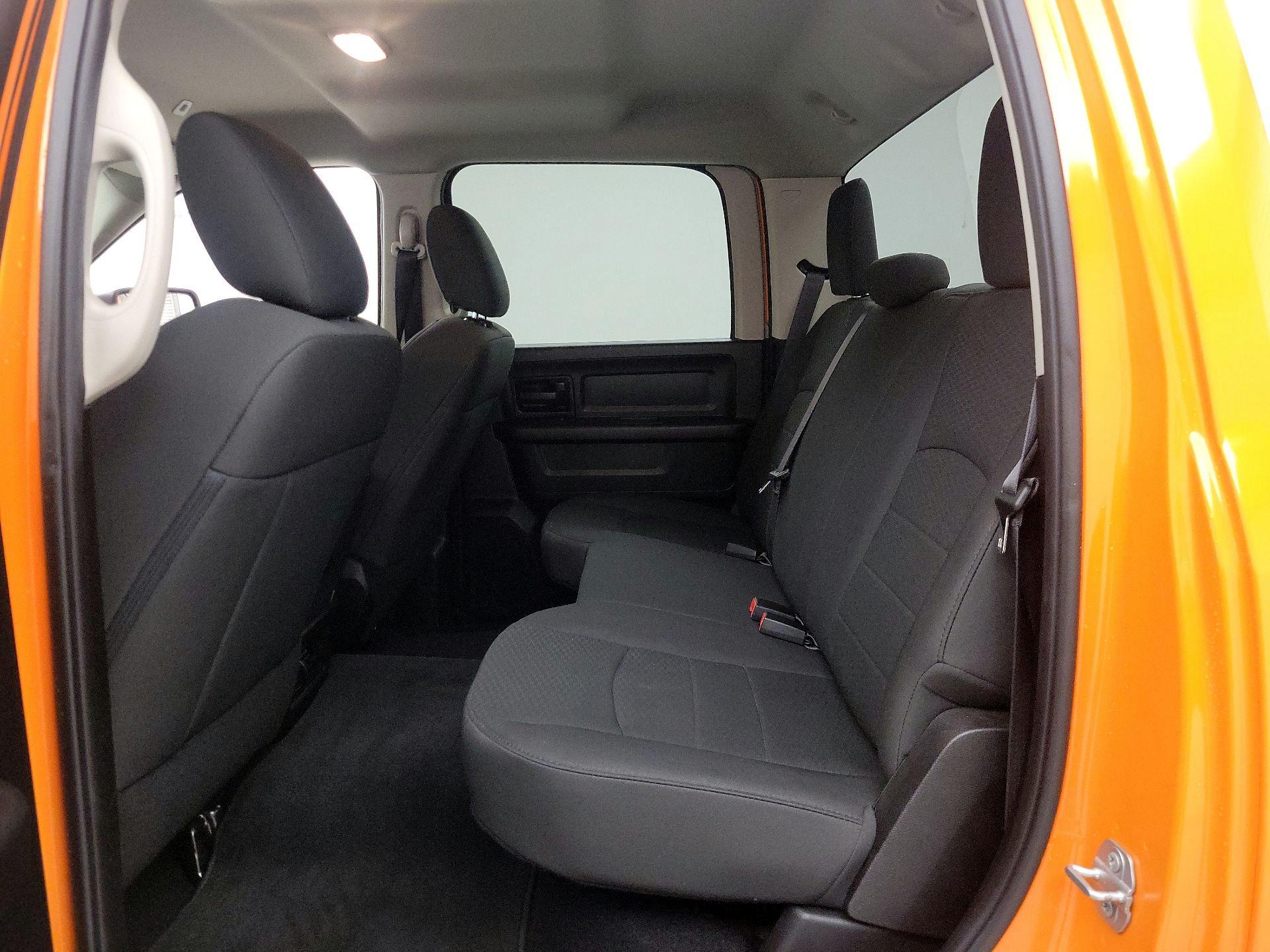 Thumbnail: 2019 RAM 1500 Classic - 19