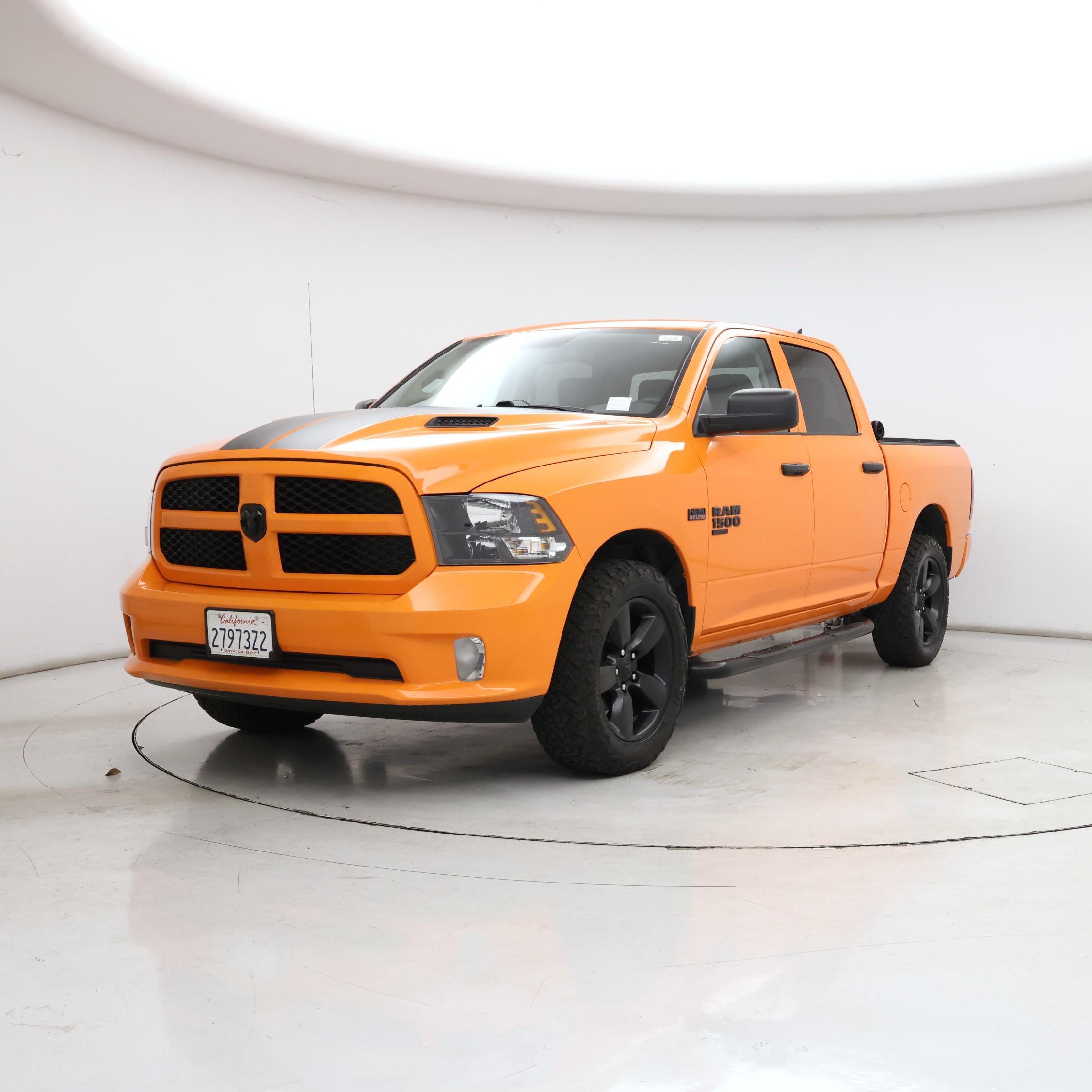 Thumbnail: 2019 RAM 1500 Classic - 4