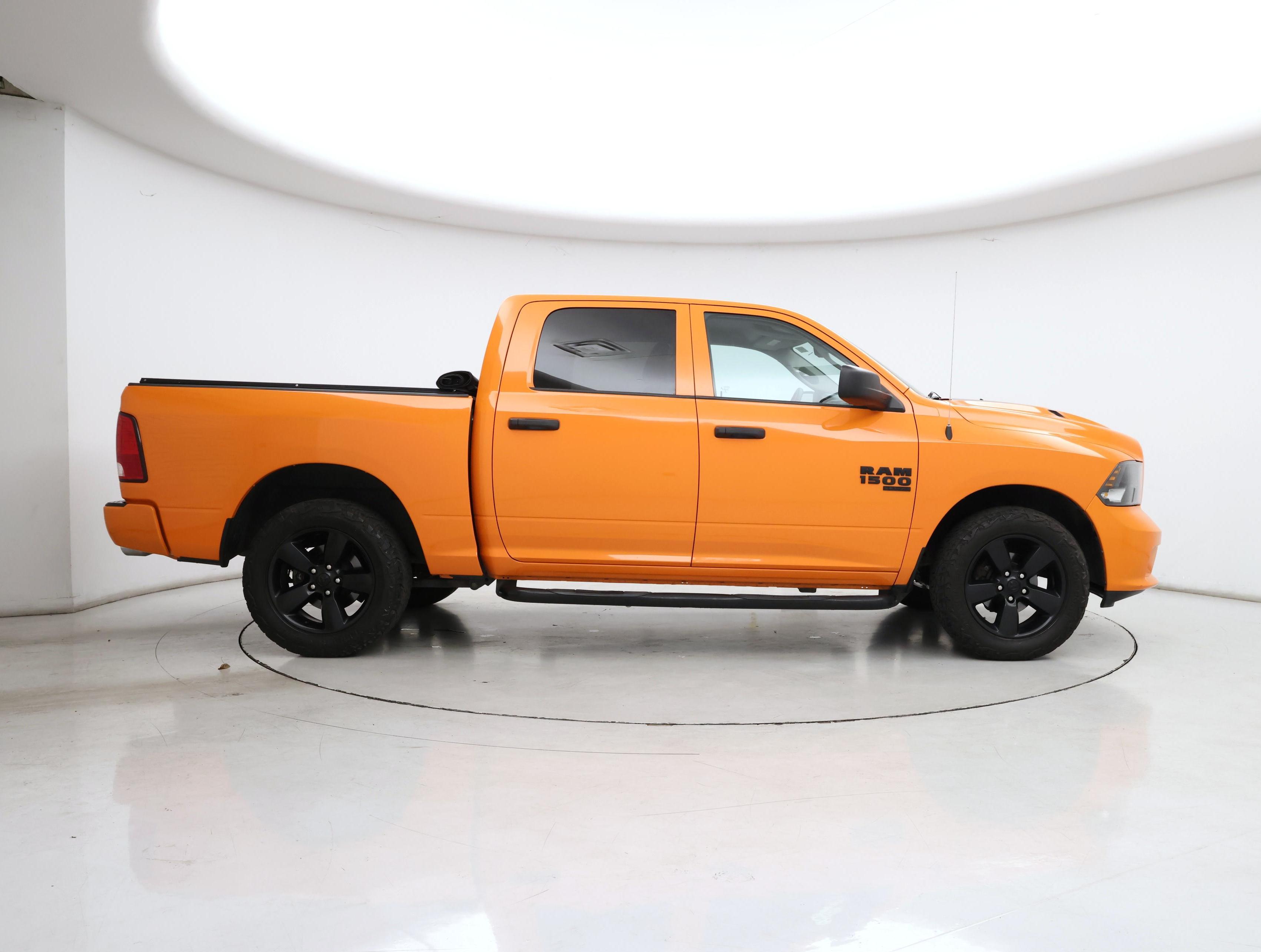 Thumbnail: 2019 RAM 1500 Classic - 7