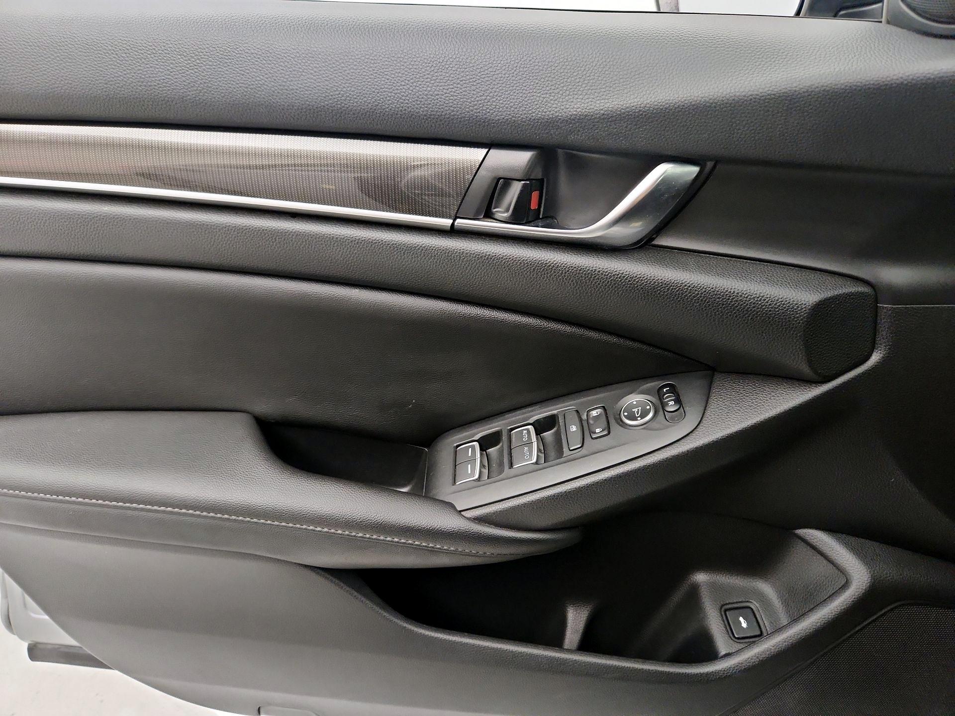 Thumbnail: 2019 Honda Accord - 12