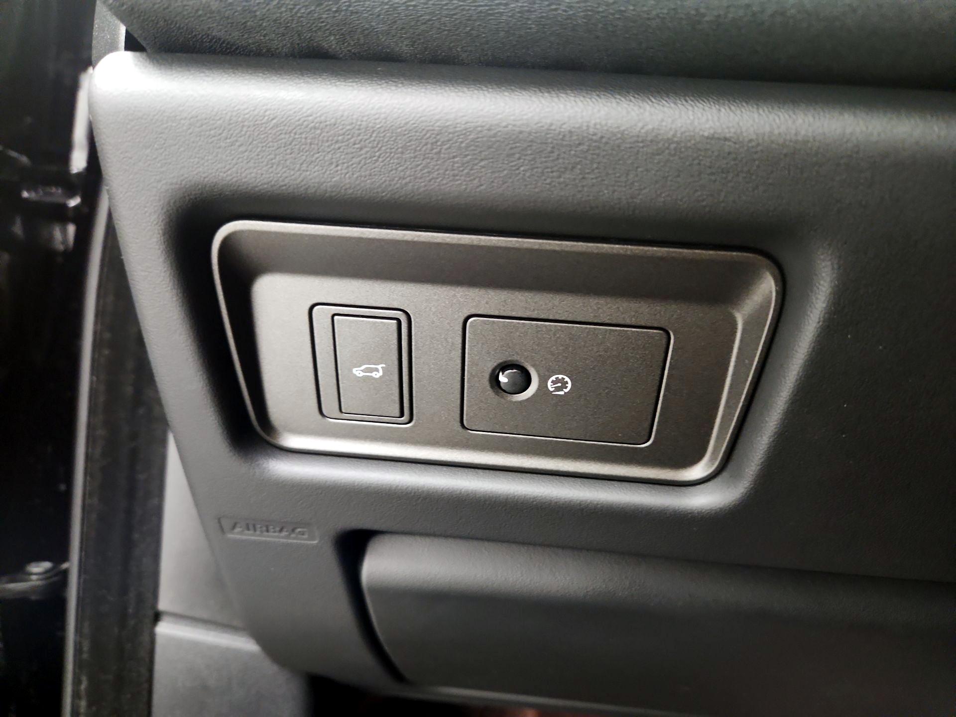 Thumbnail: 2018 Land Rover Range Rover Evoque - 13