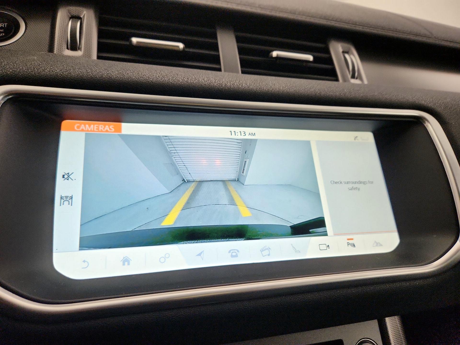 Thumbnail: 2018 Land Rover Range Rover Evoque - 15