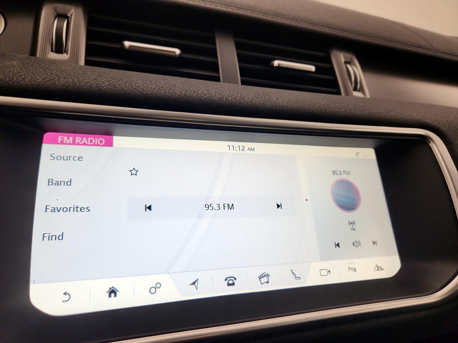 Thumbnail: 2018 Land Rover Range Rover Evoque - 16