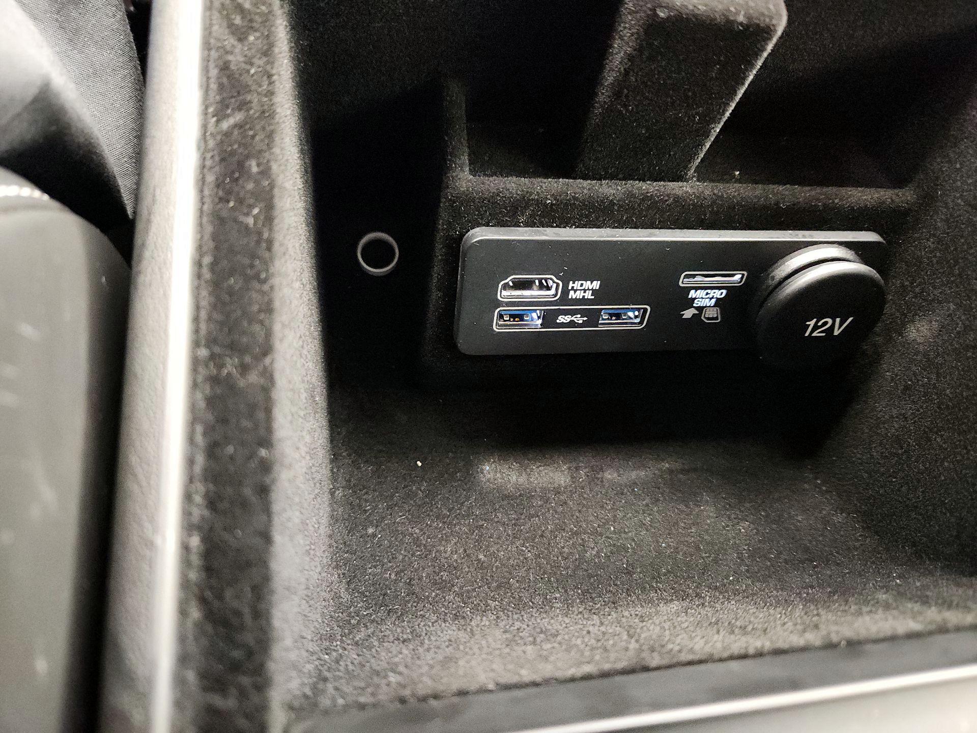 Thumbnail: 2018 Land Rover Range Rover Evoque - 19