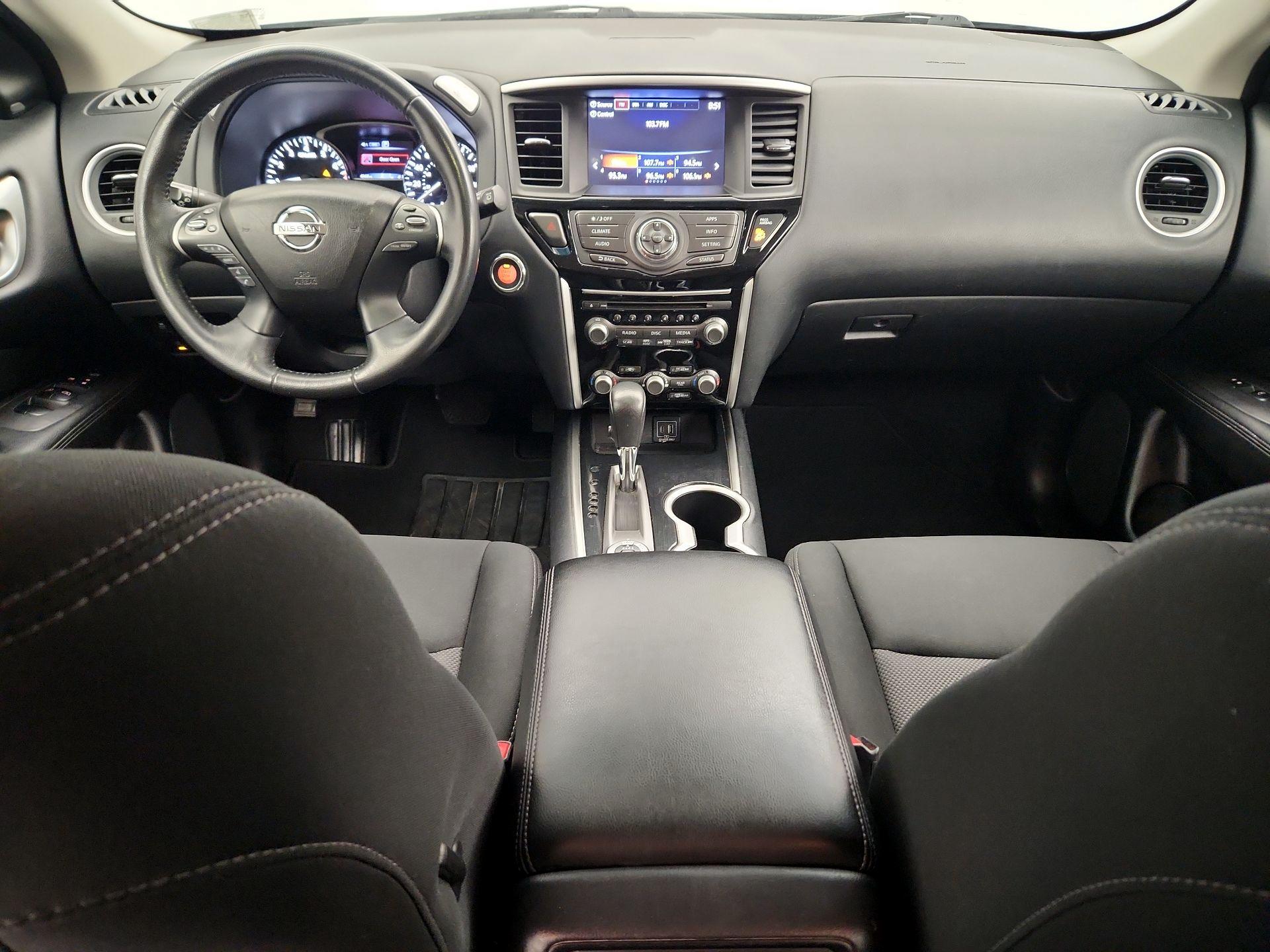 Thumbnail: 2020 Nissan Pathfinder - 9