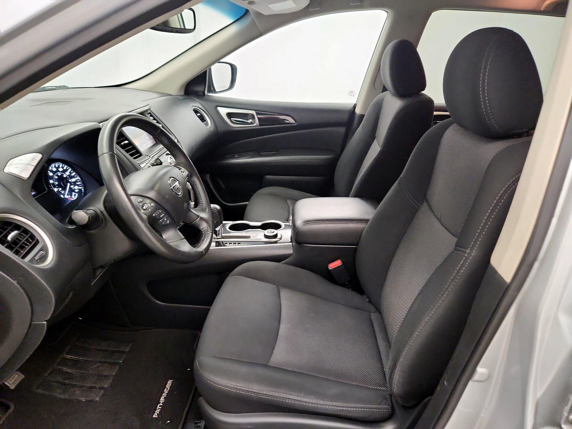 Thumbnail: 2020 Nissan Pathfinder - 11