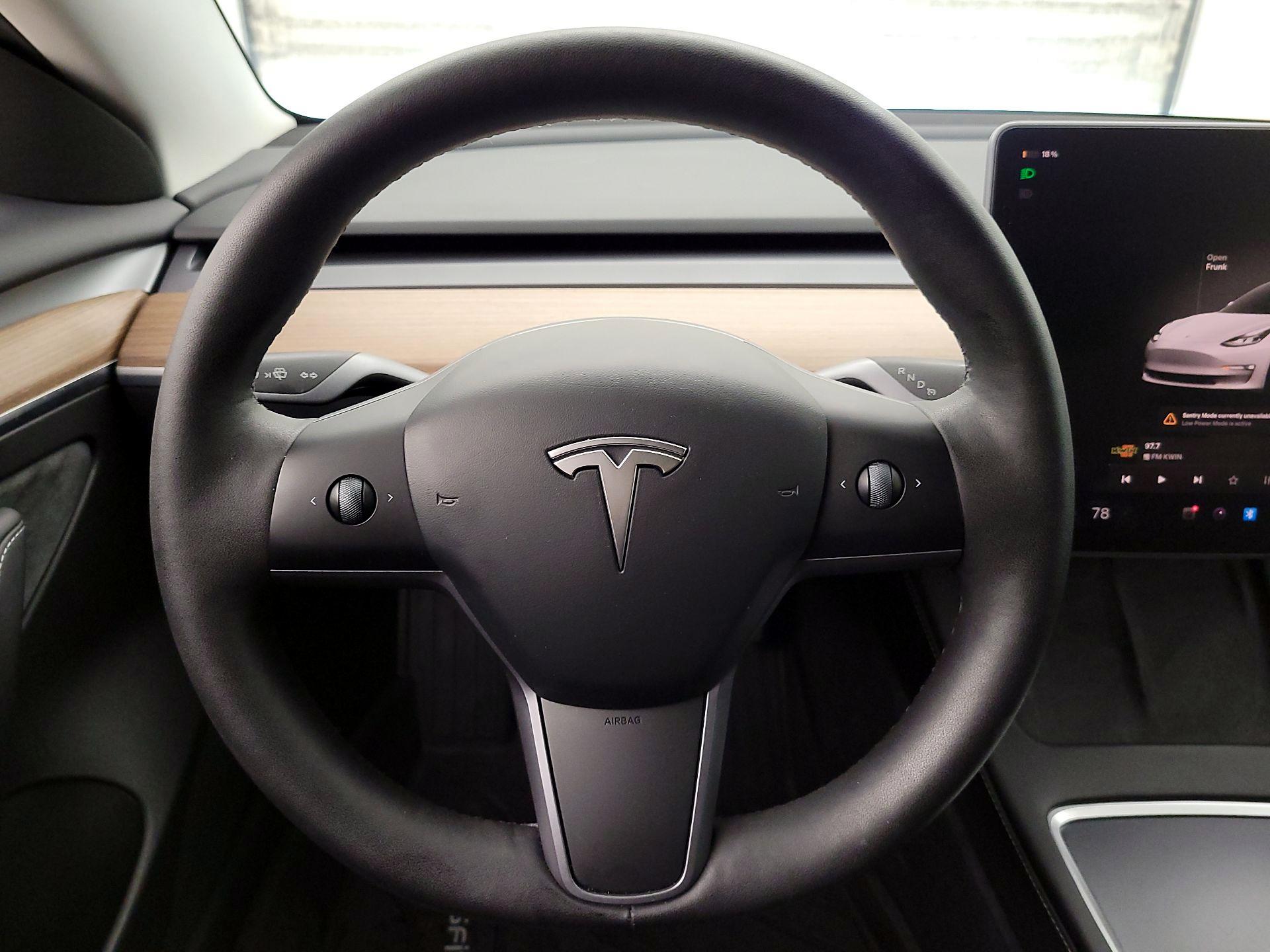 Thumbnail: 2023 Tesla Model 3 - 10