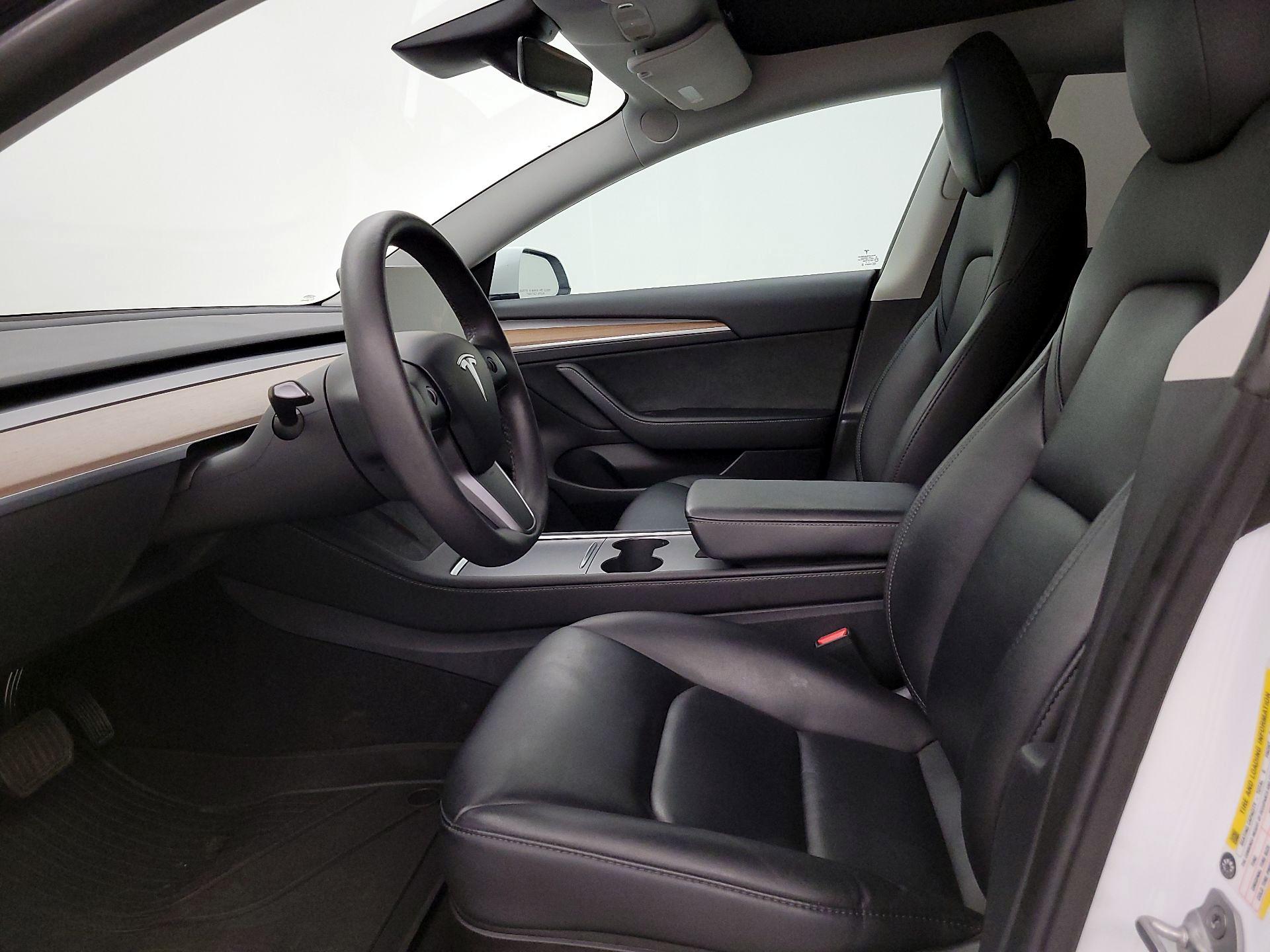 Thumbnail: 2023 Tesla Model 3 - 11