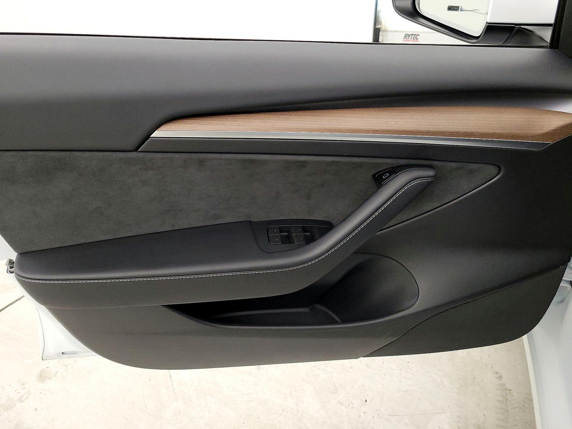 Thumbnail: 2023 Tesla Model 3 - 12