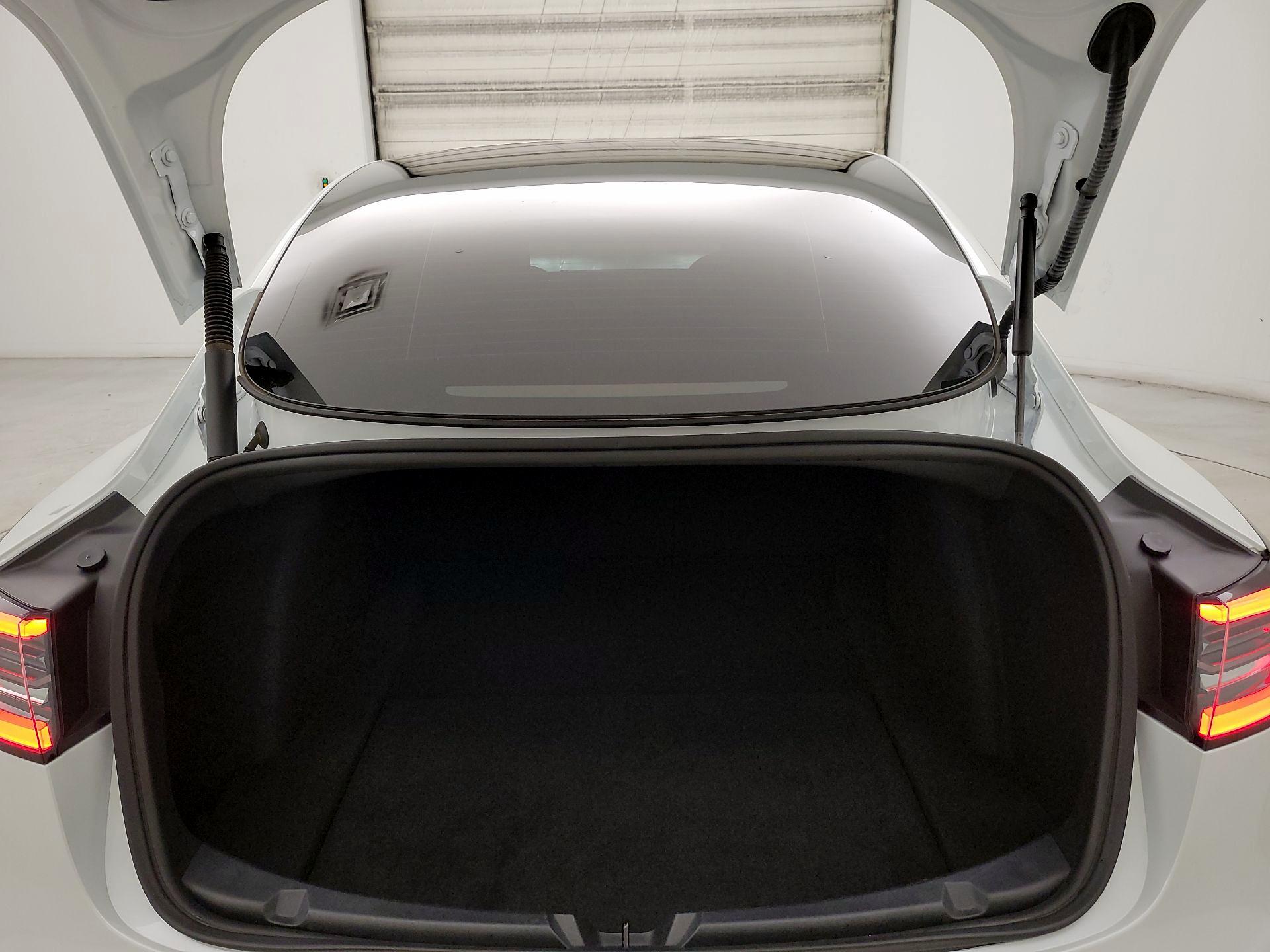 Thumbnail: 2023 Tesla Model 3 - 20