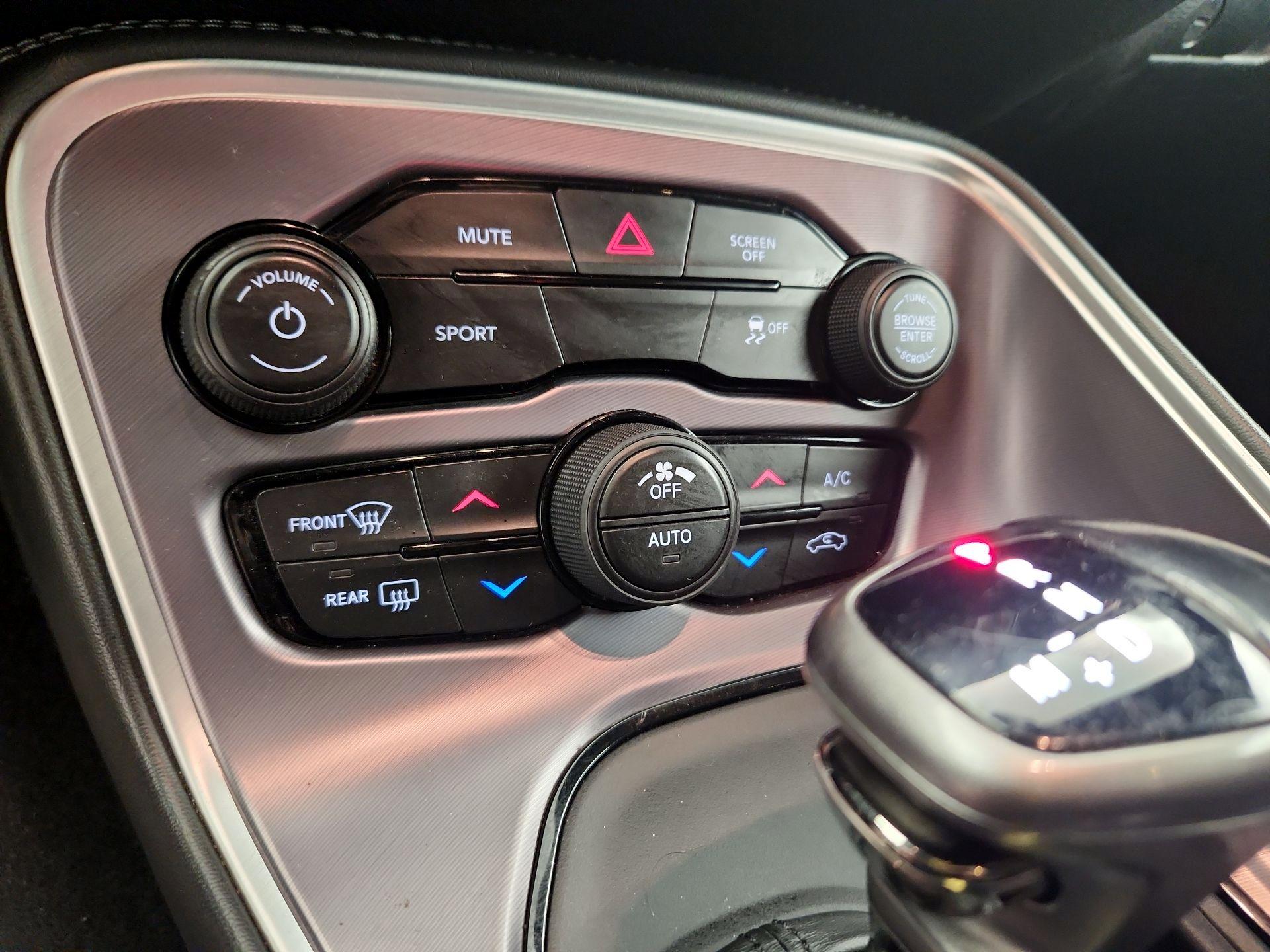 Thumbnail: 2019 Dodge Challenger - 16