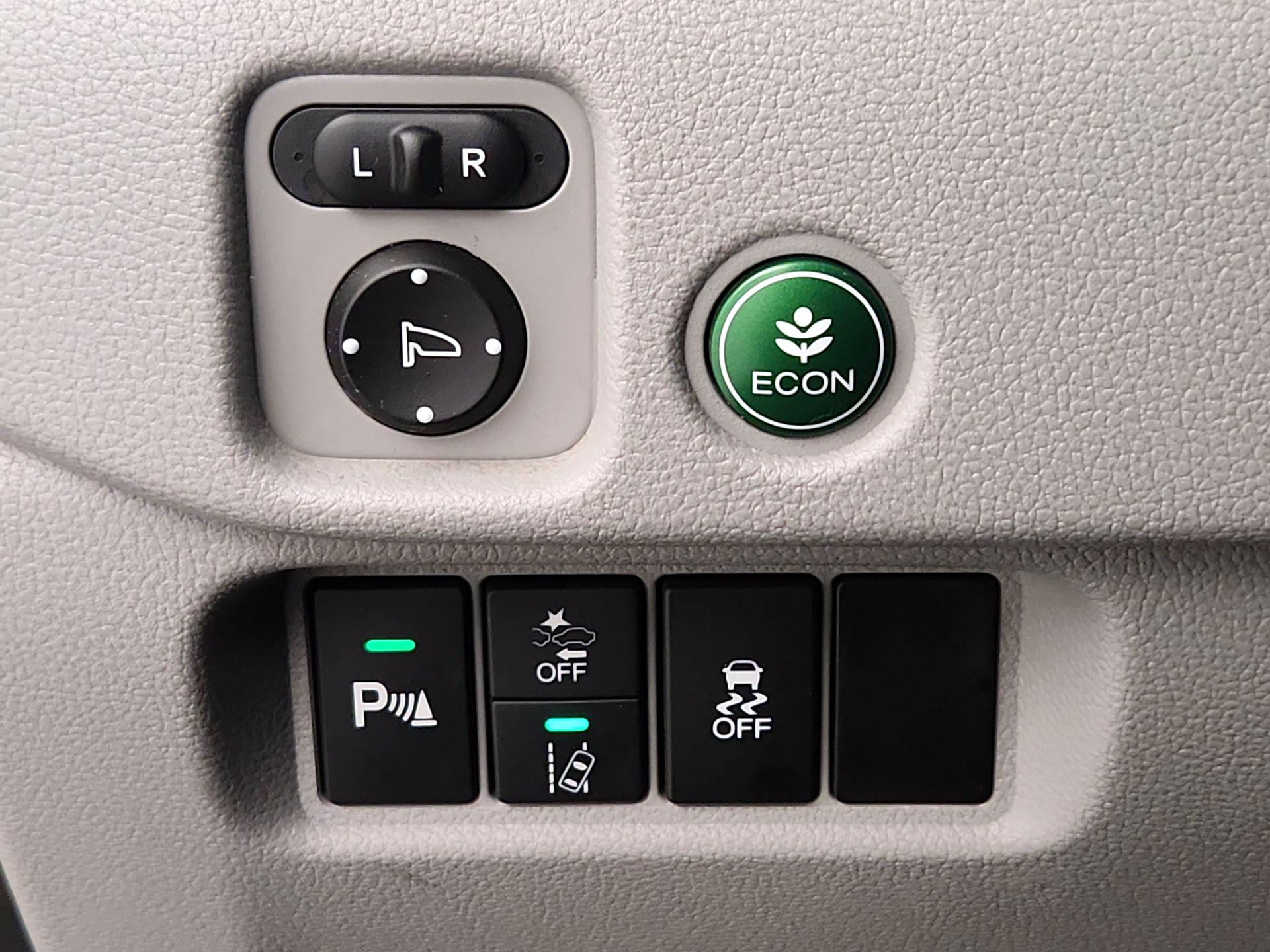 Thumbnail: 2019 Honda Pilot - 13