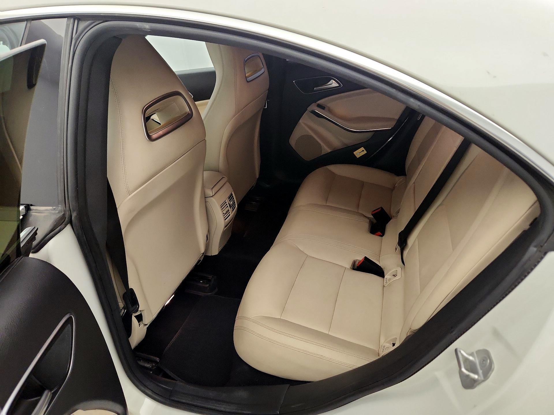 Thumbnail: 2017 Mercedes-Benz CLA - 18