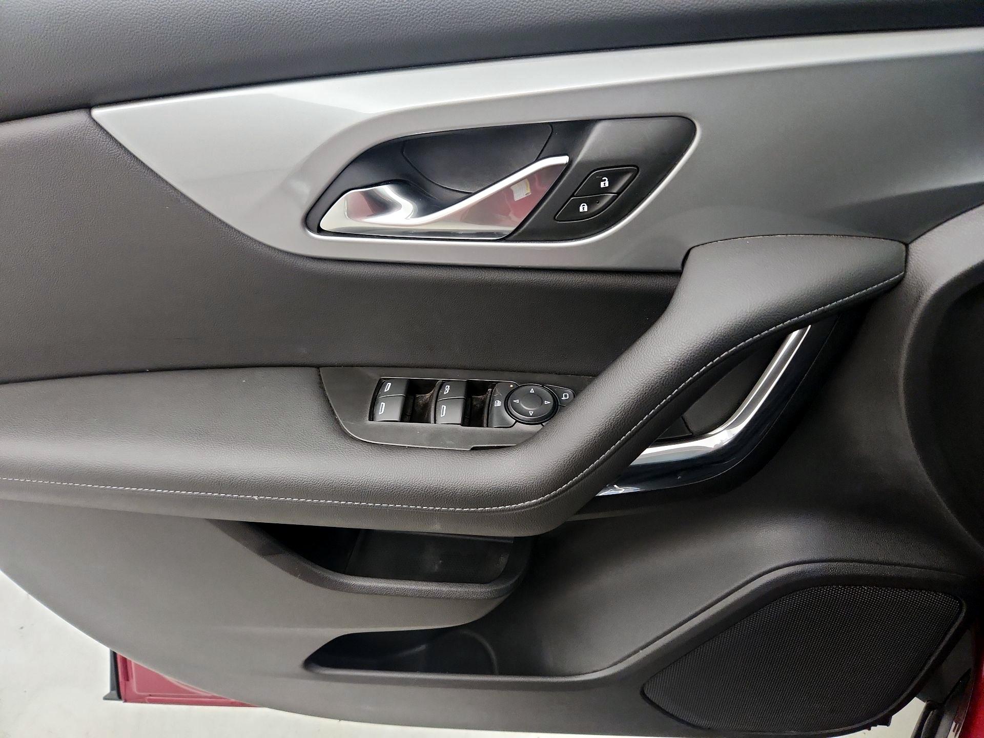 Thumbnail: 2019 Chevrolet Blazer - 12