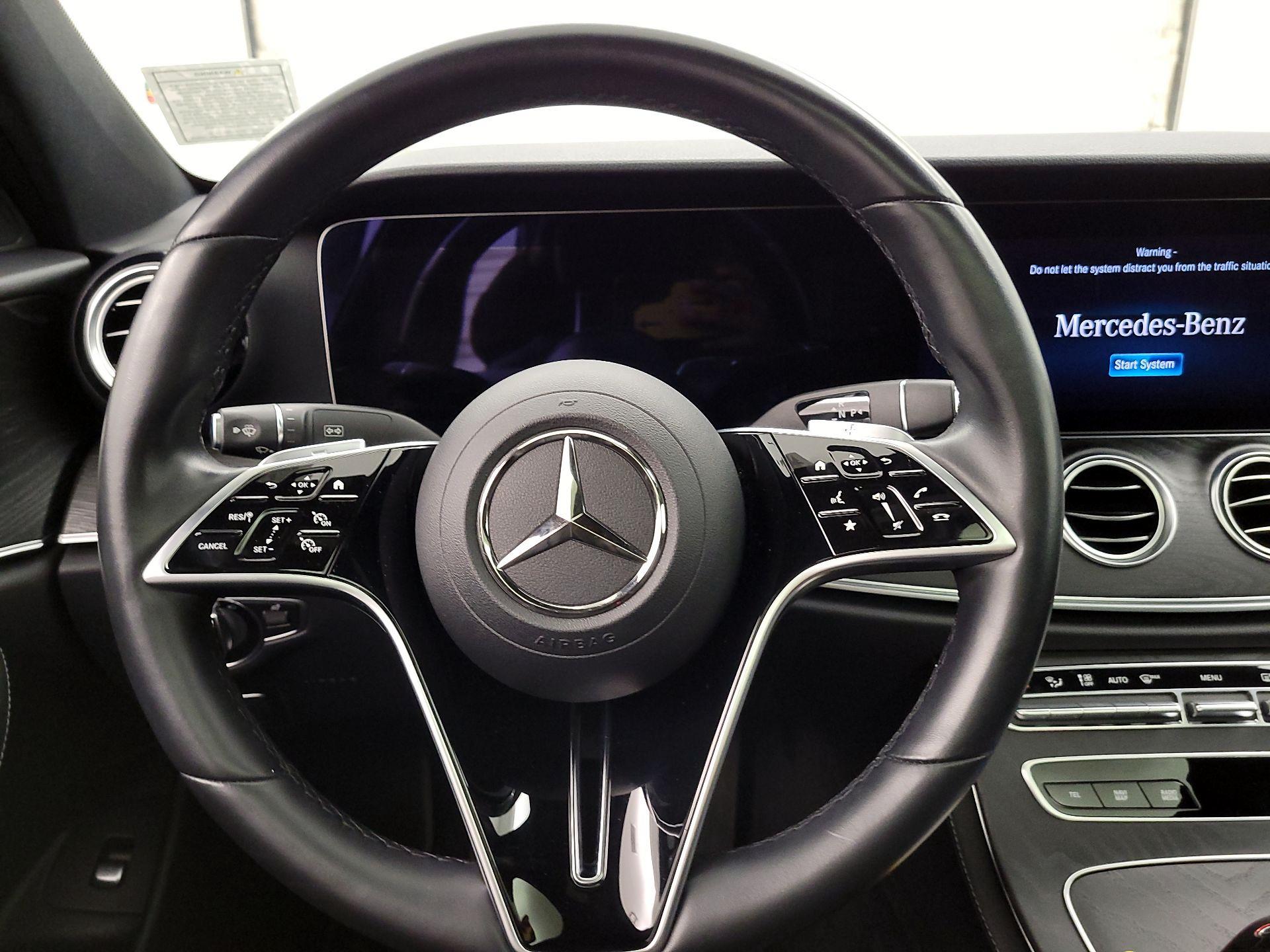 Thumbnail: 2022 Mercedes-Benz E-Class - 10