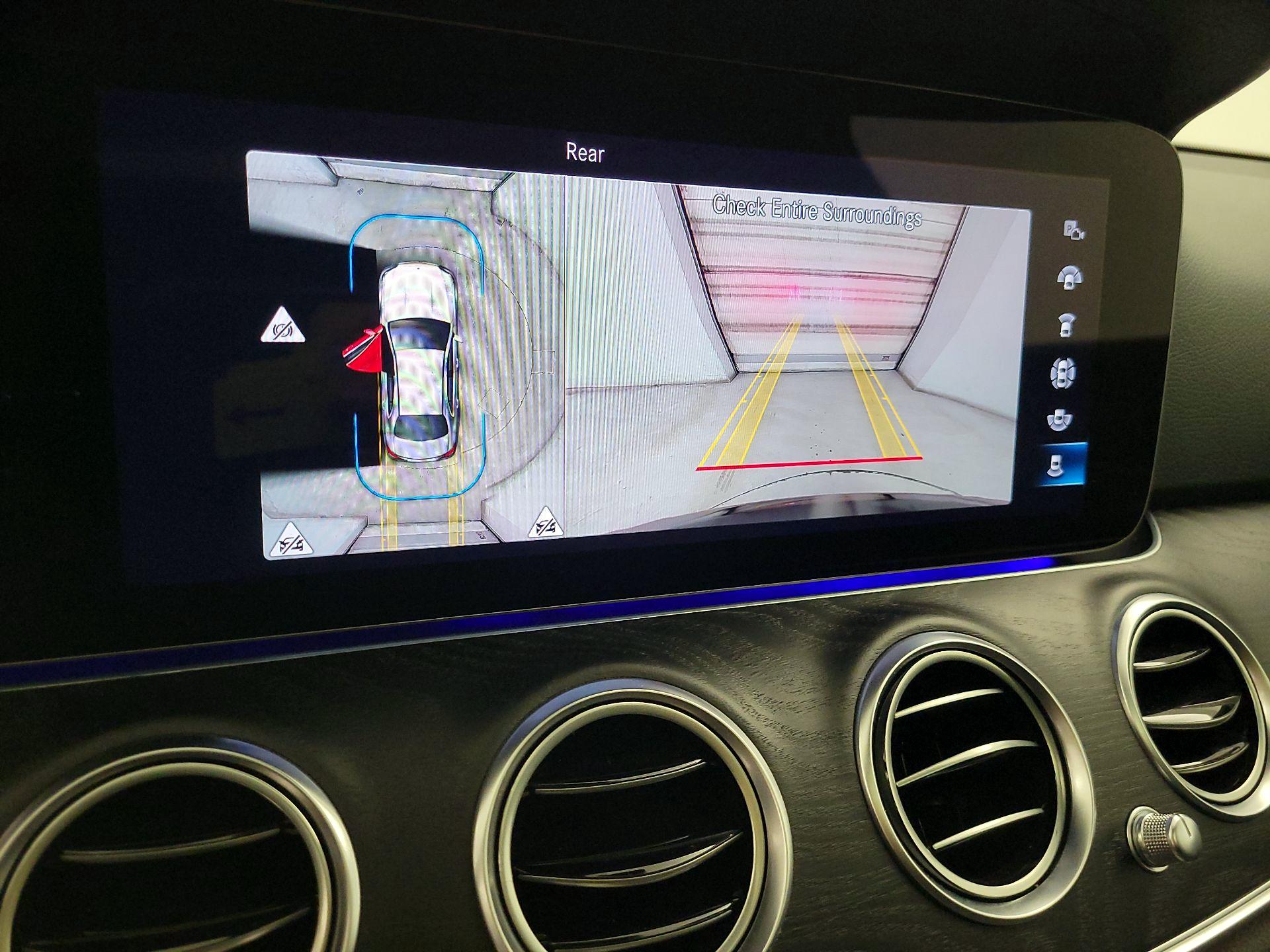 Thumbnail: 2022 Mercedes-Benz E-Class - 13