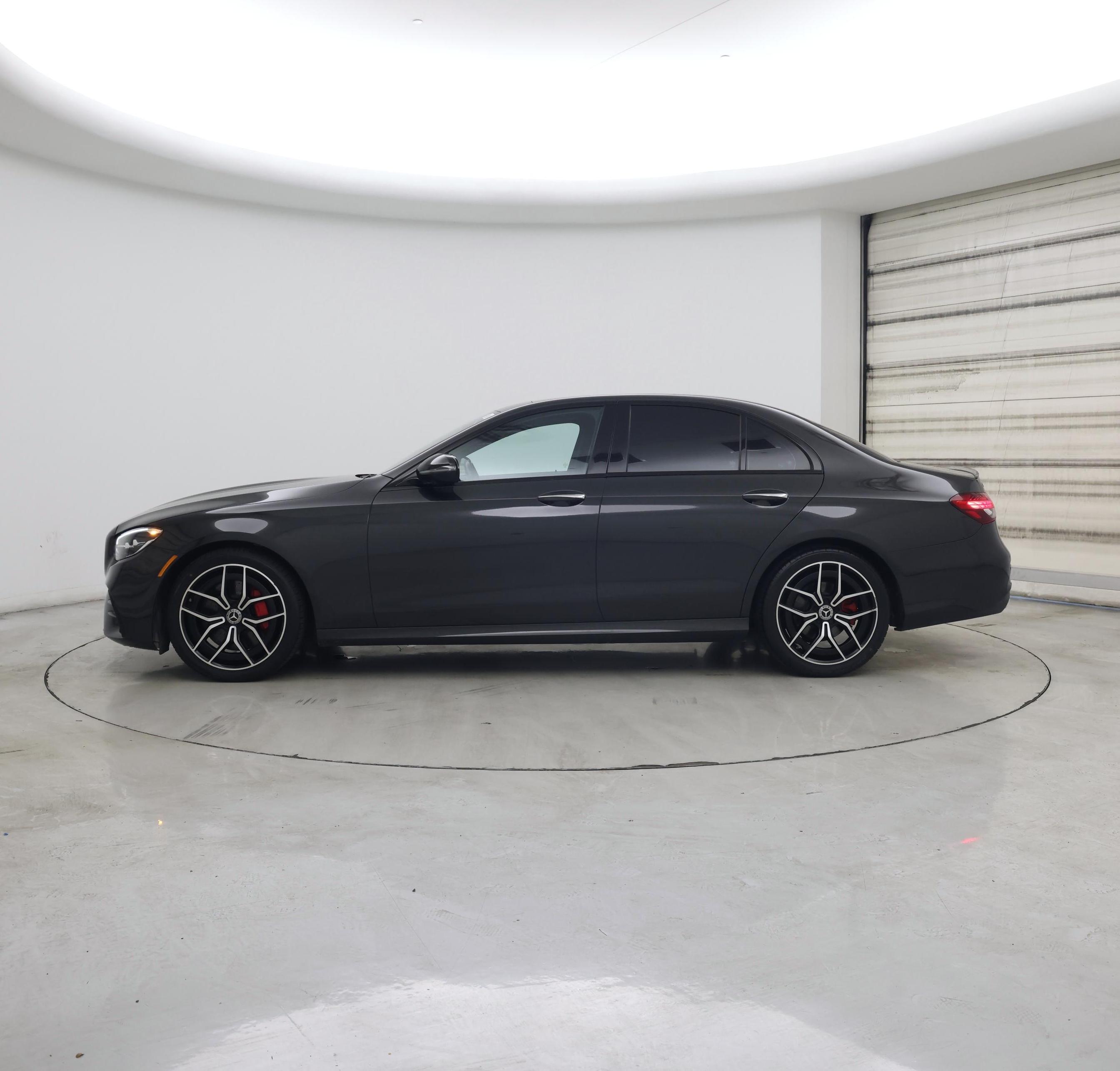 Thumbnail: 2022 Mercedes-Benz E-Class - 3